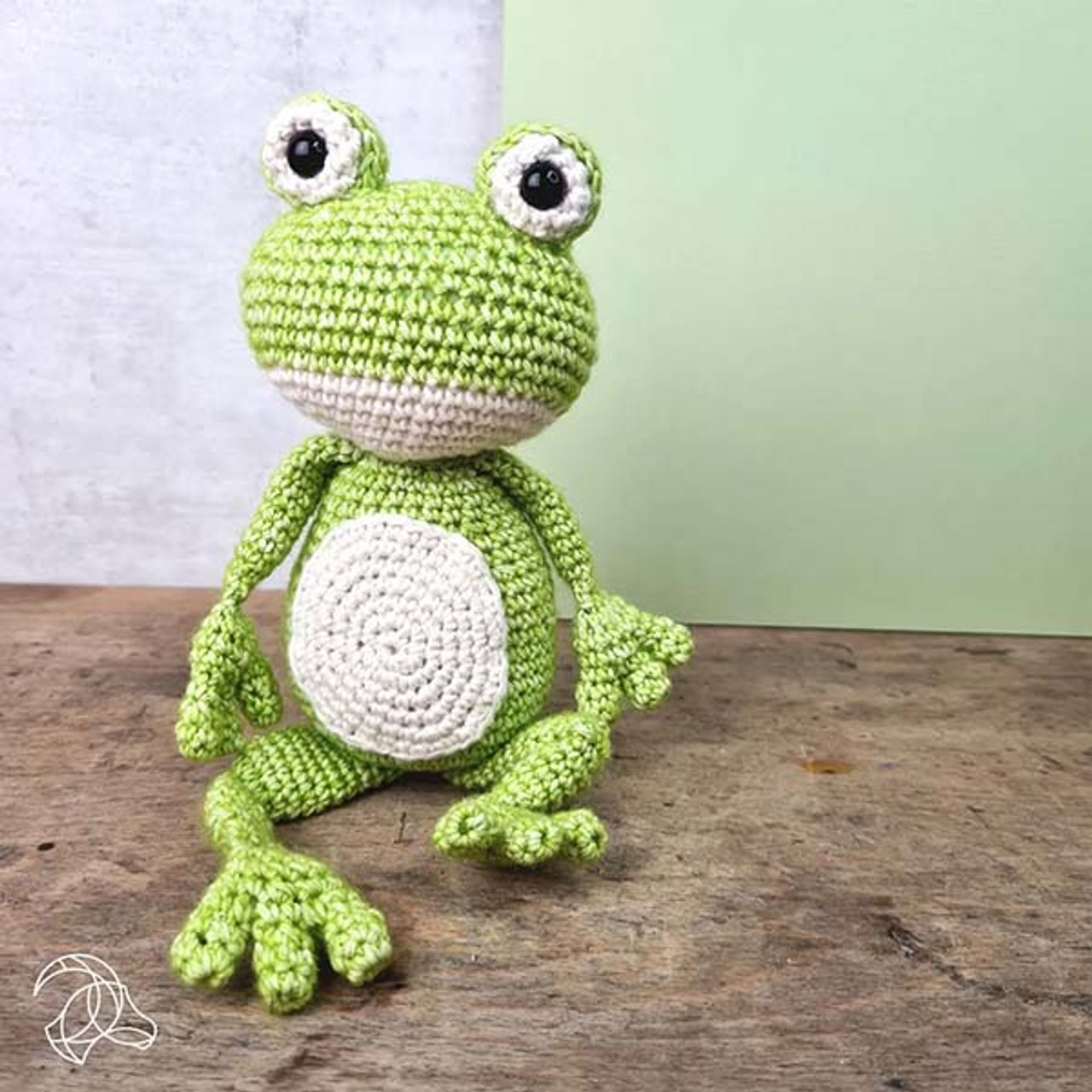 Hardicraft DIY Crochet Kit - Vinny Frog | The Woolery