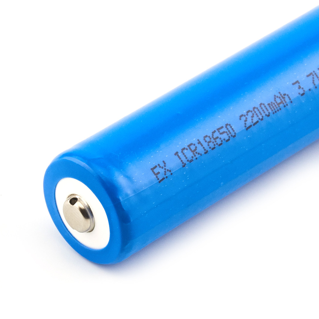 18650 3.7V 2200mAh Li-Ion Rechargeable Battery - PiShop.ca