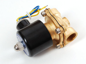 Brass Liquid Solenoid Valve - 12V - 1/2 Inch G / BSP Thread
