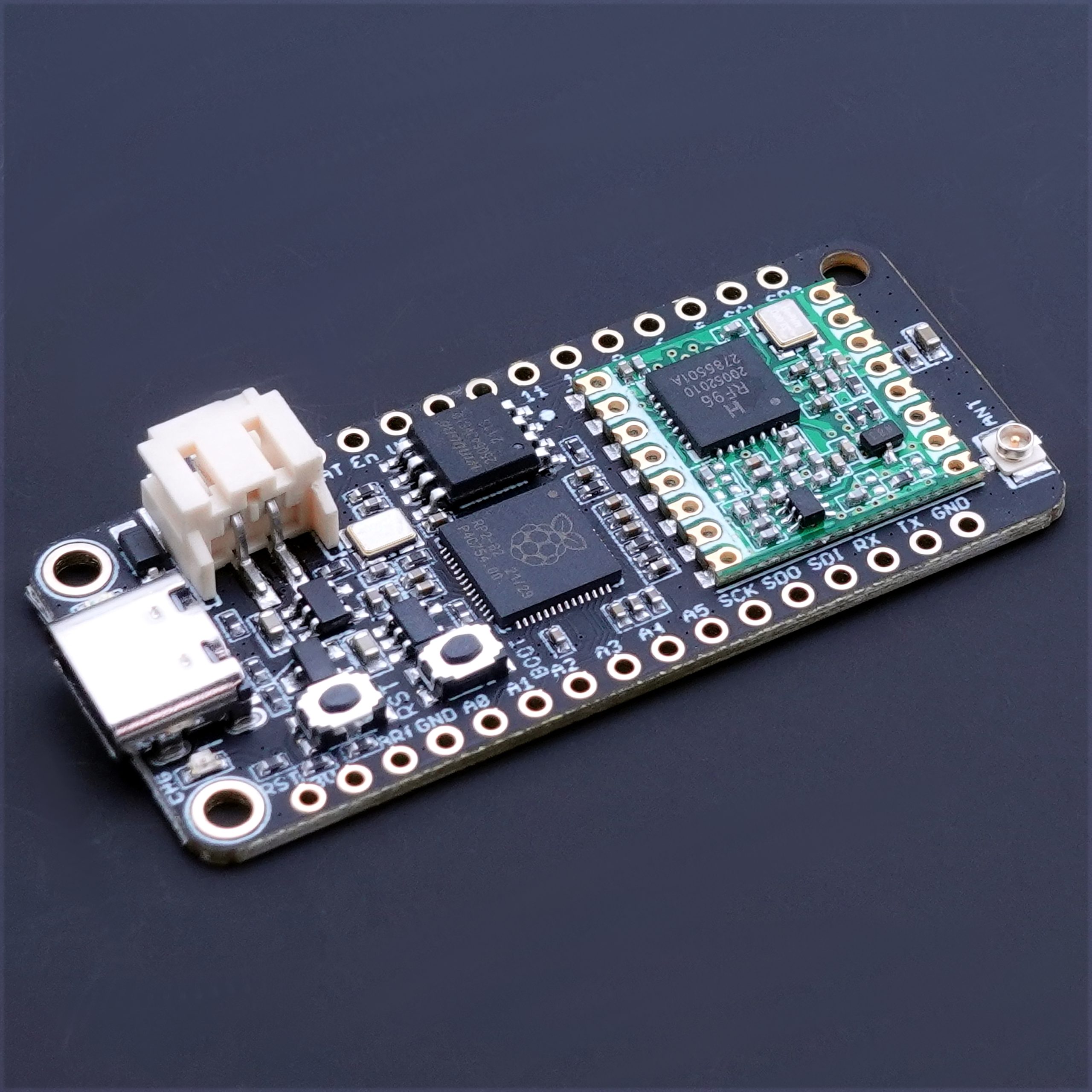 Challenger RP2040 LoRa (915MHz) - PiShop.ca
