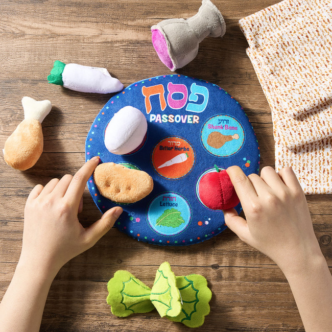 Deluxe Soft Seder Set™