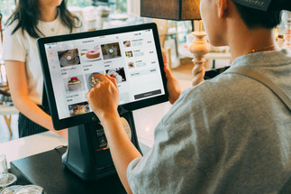 POS Systems: The Cash Register's Digital Makeover POS Systems: The Cash Register's Digital Makeover