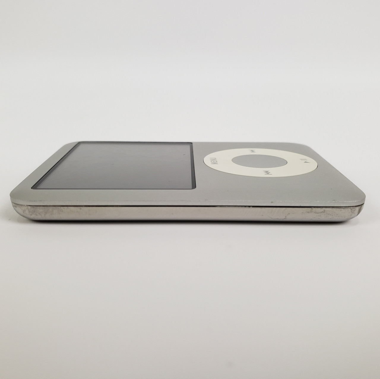 Apple A1236 (3rd Gen) Silver 4GB iPod Nano | Grade B