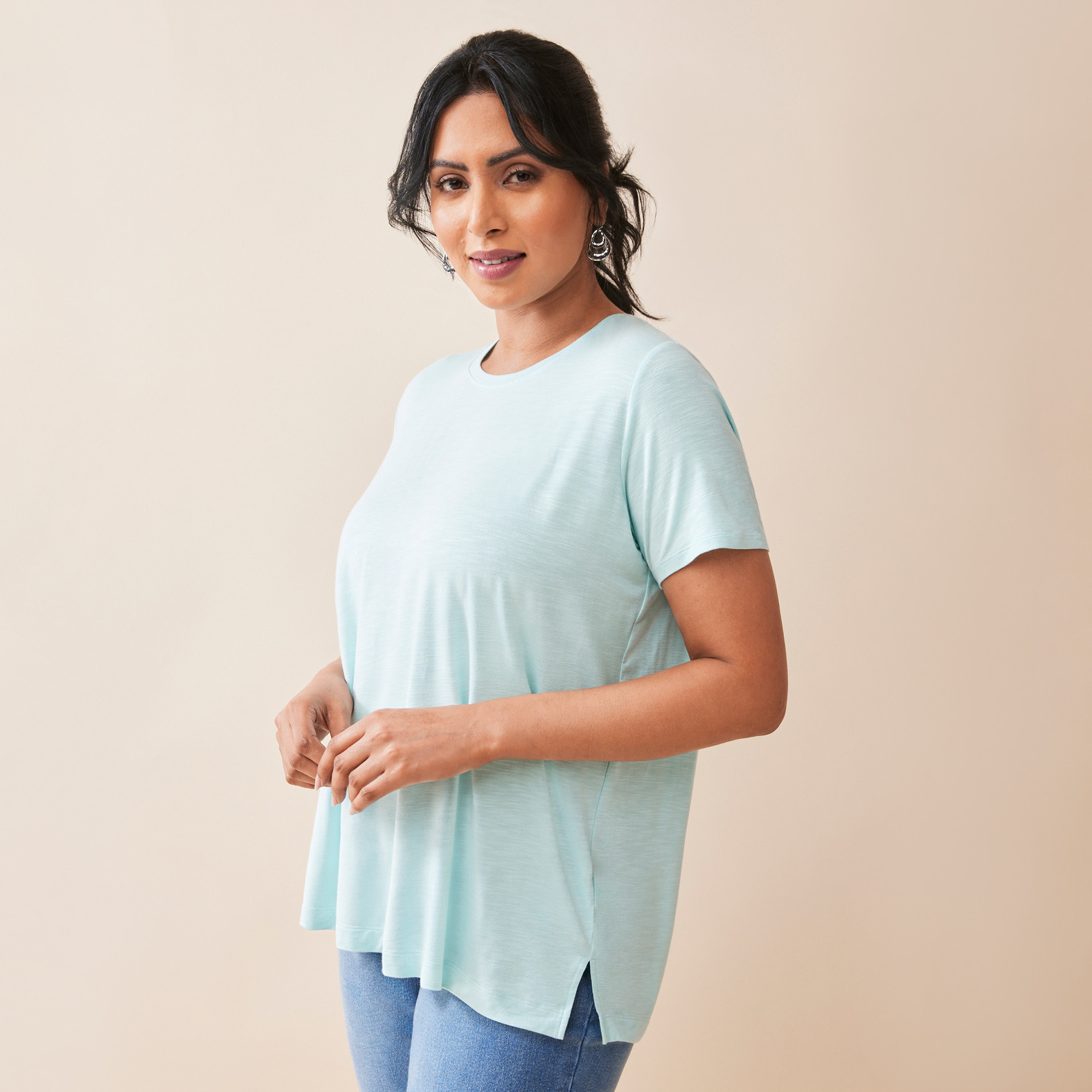 Short Sleeve Scoopneck Tee