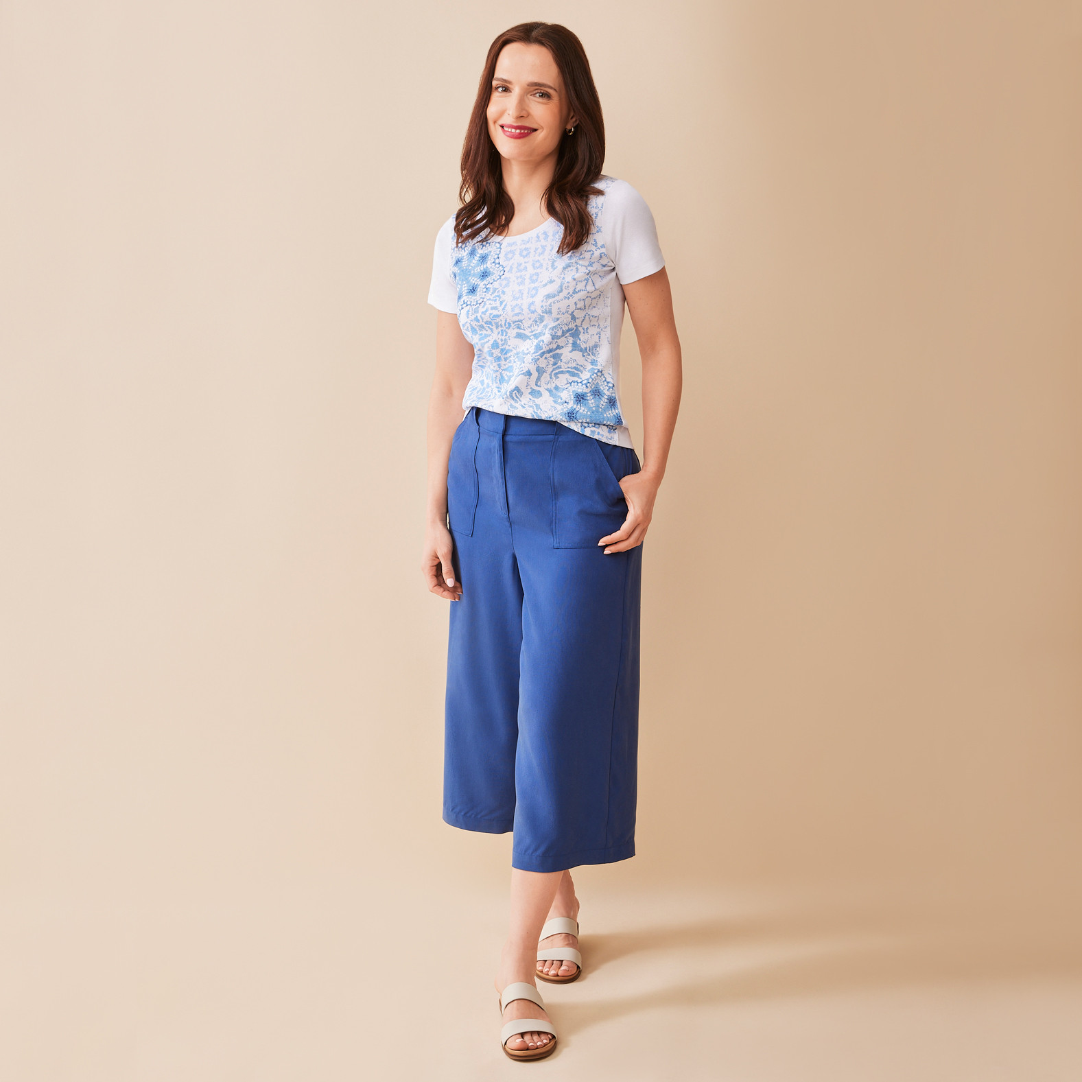 Petite - Everyday Fit Tie Dye Tee Full Body Tucked