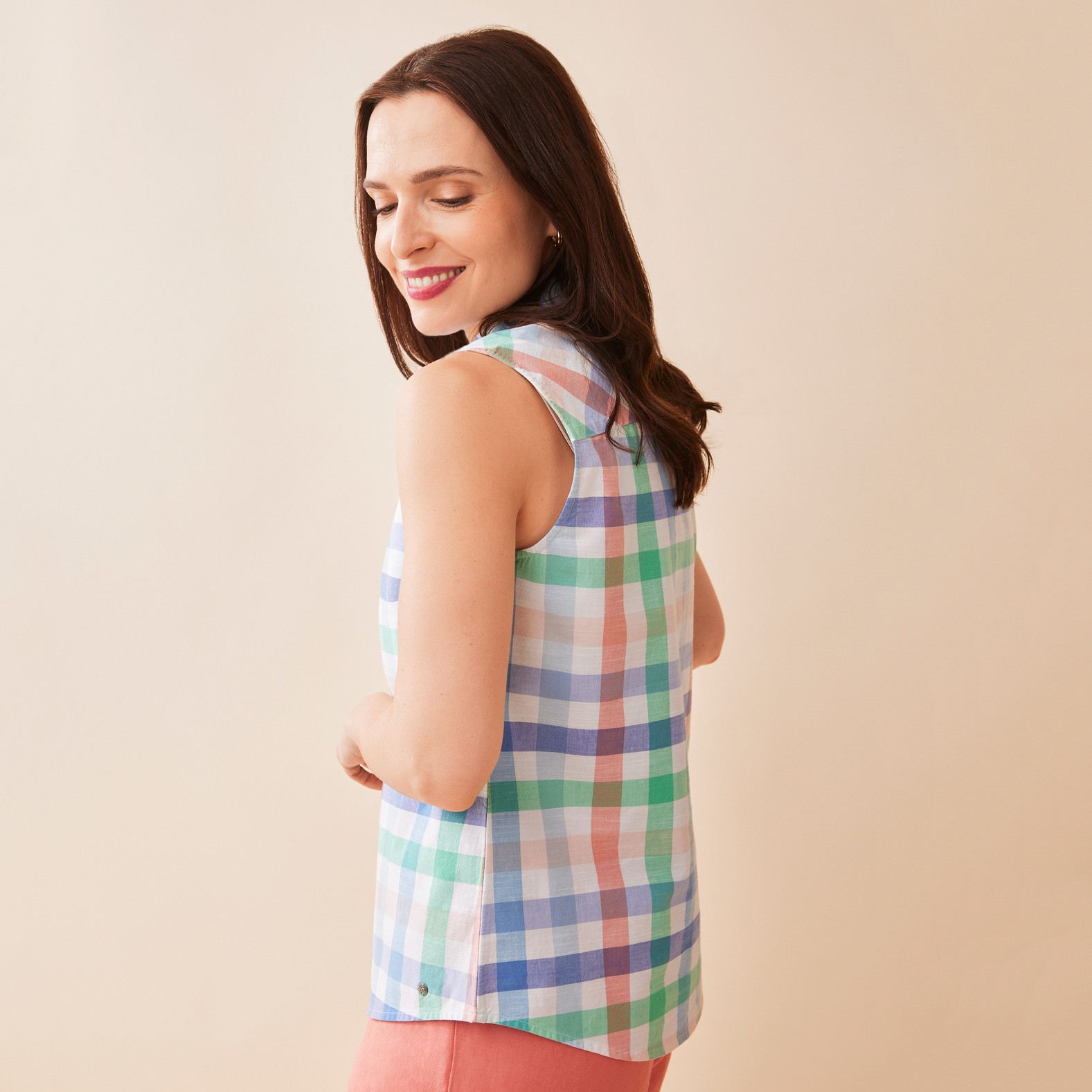 Plaid Sleeveless Shirt Back View