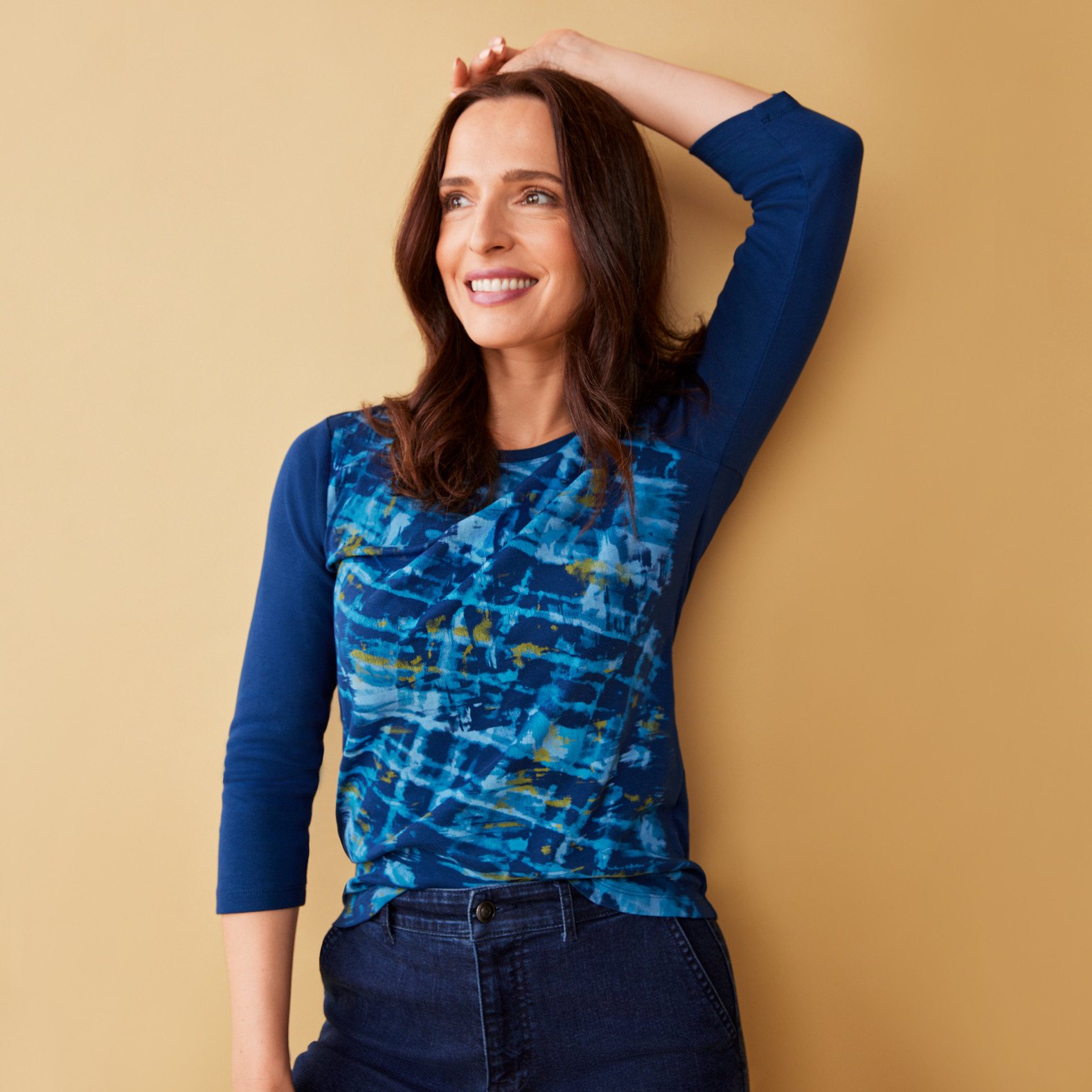 Everyday Fit Indigo Patterned Tee Half Body