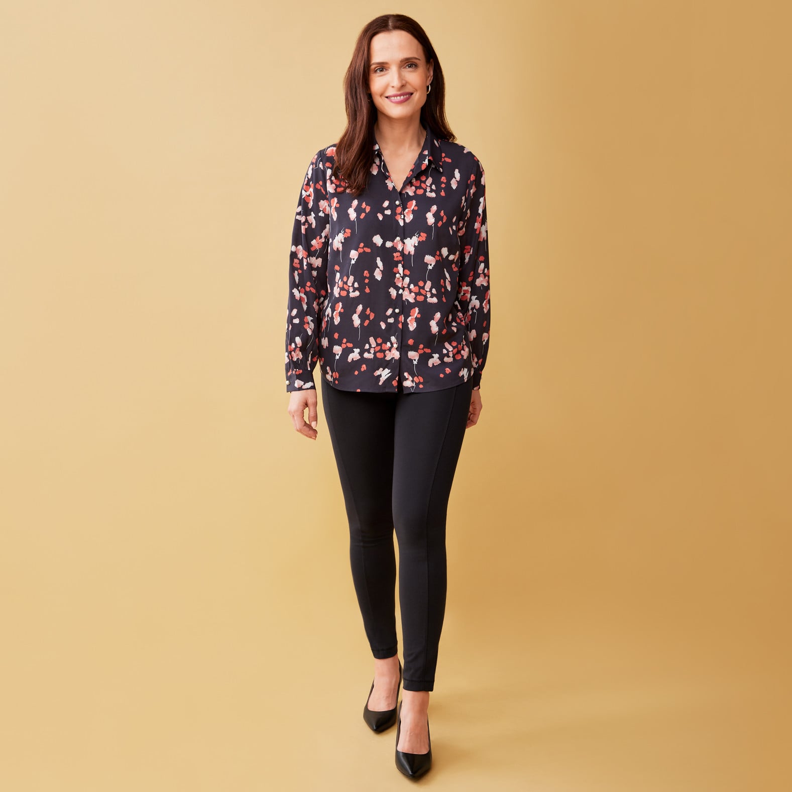 Women`s Floral Print Cuff Sleeve Shirt - Full Body Untucked