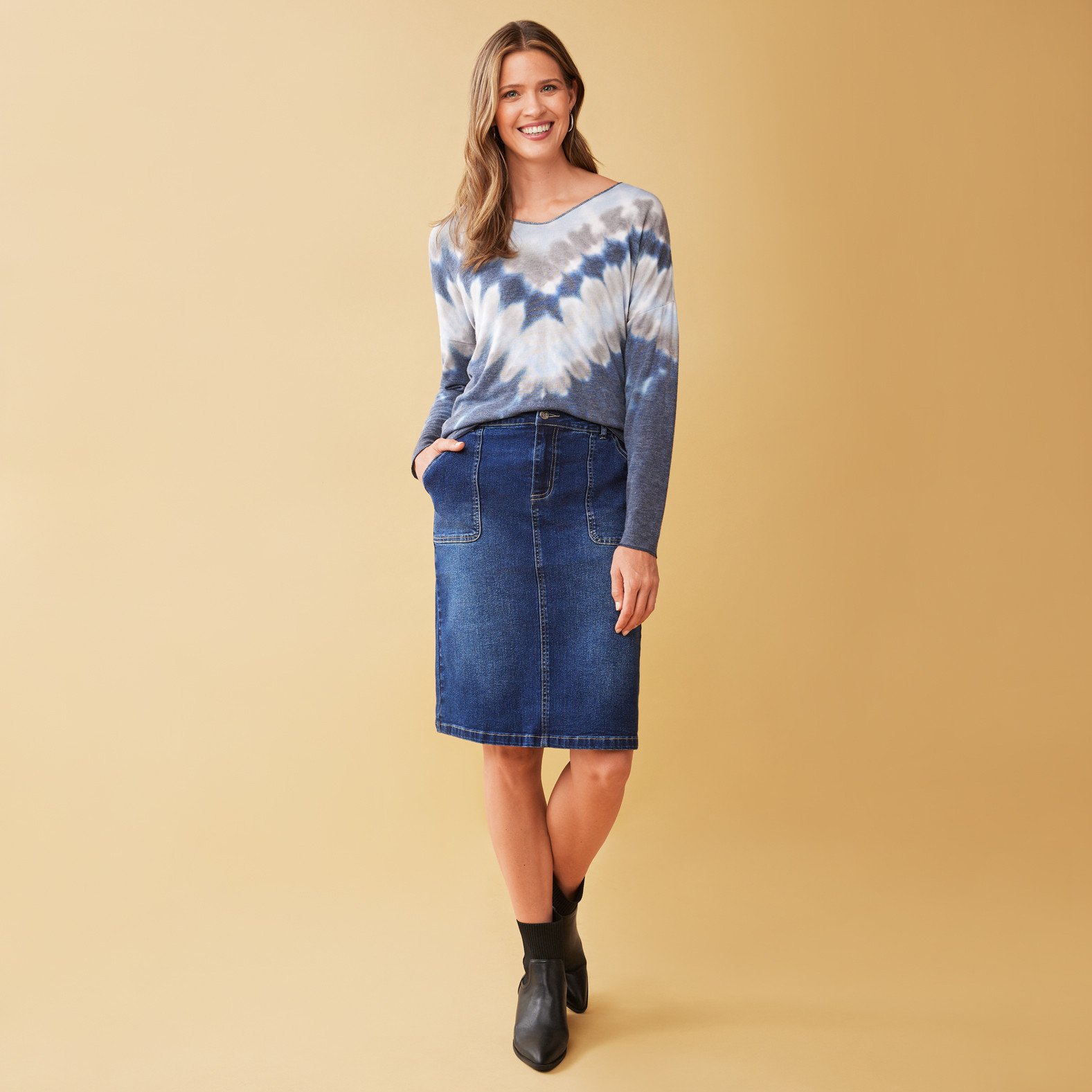 Women`s Soft Knit Drop Shoulder Printed Top - Full Body