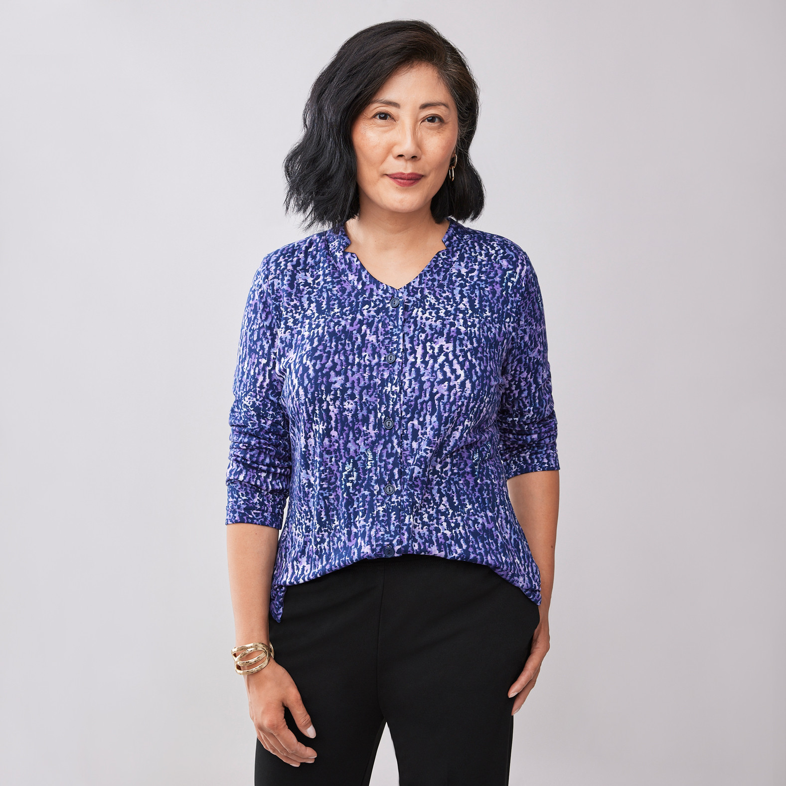 Women's V-Neck Printed Button Top