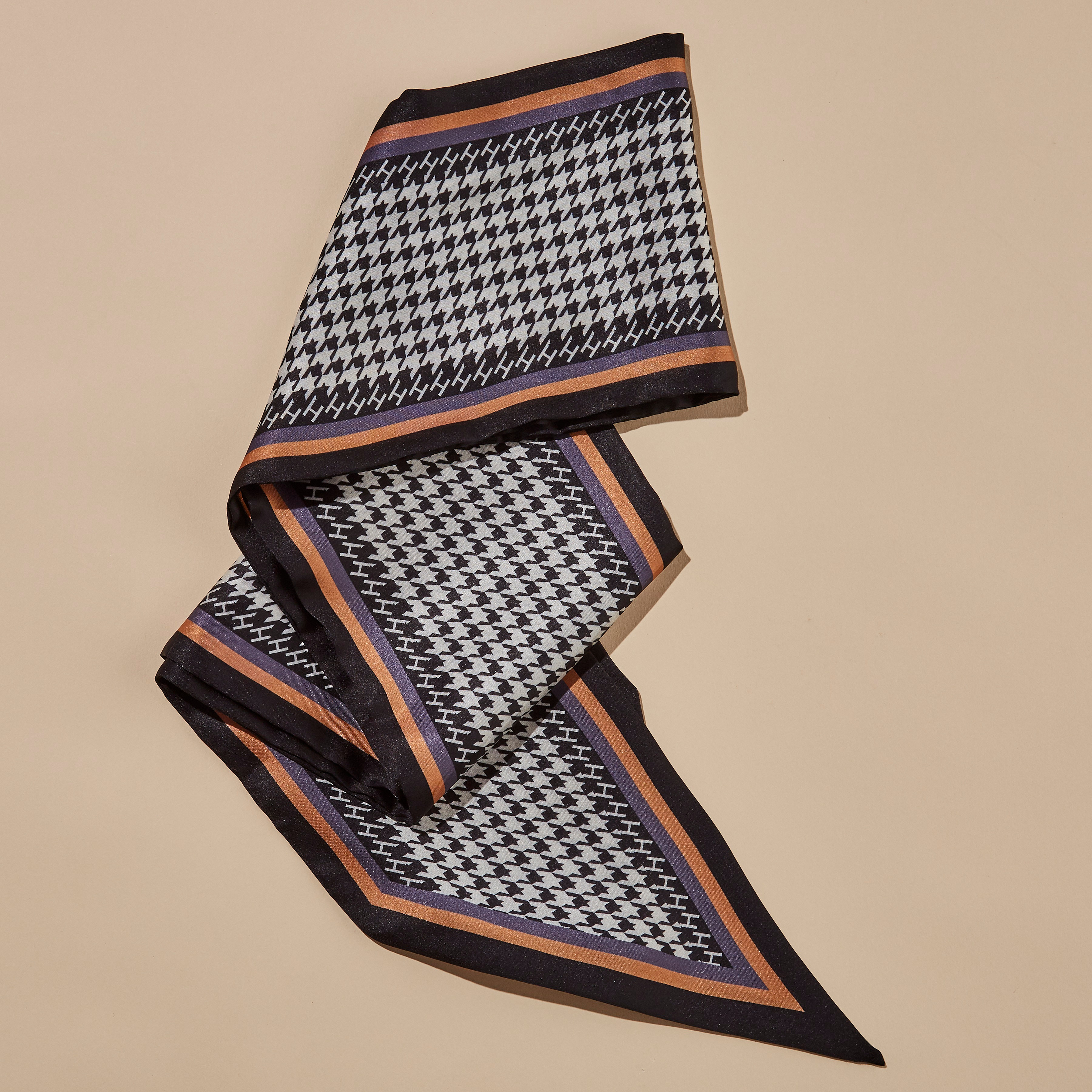 Houndstooth Tie Scarf Flat