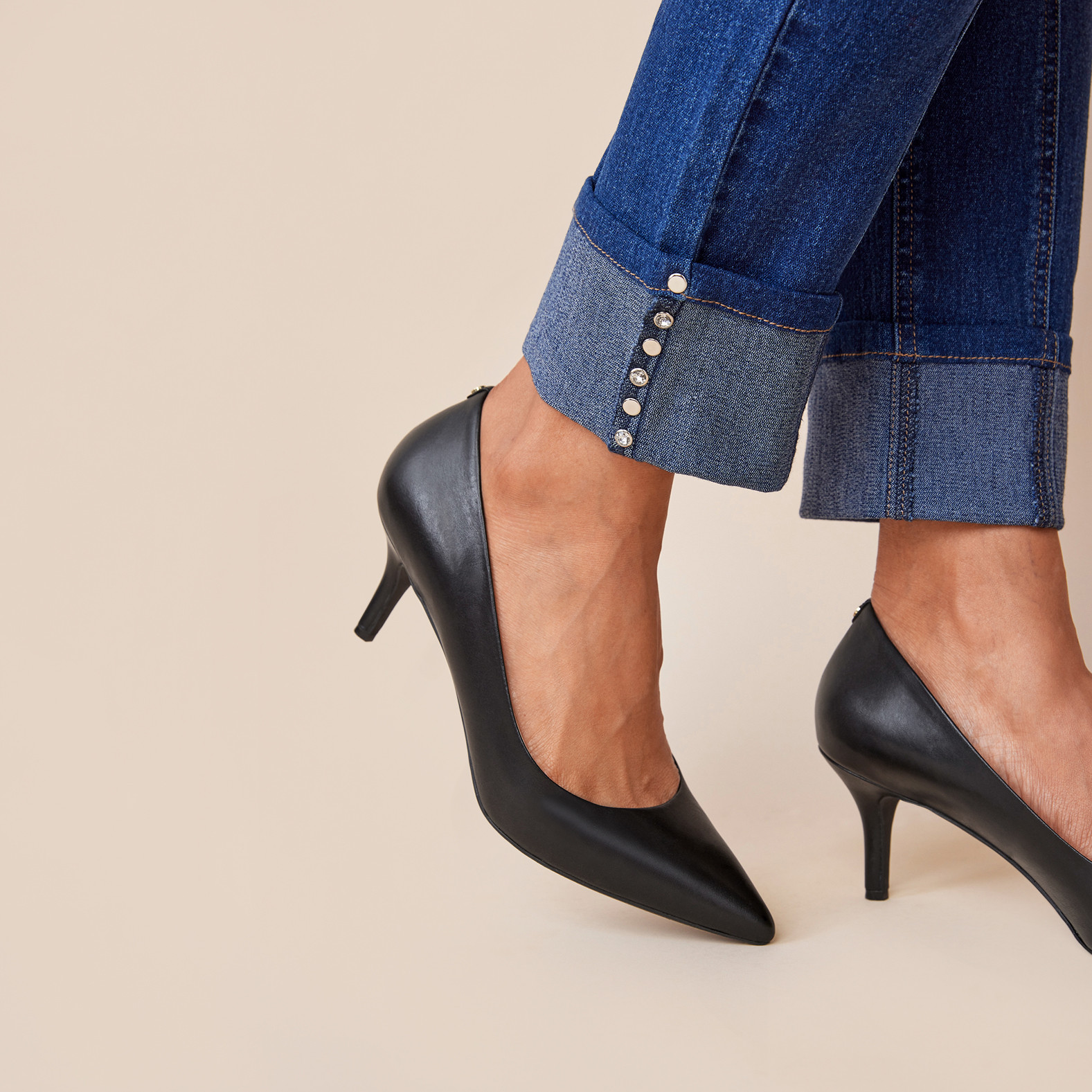Comfort Fit Seamed Jean Close Up