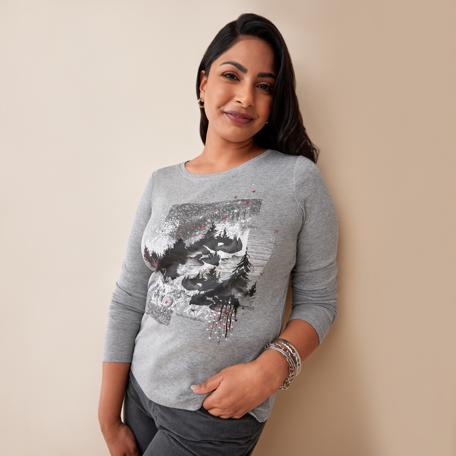 Petite - Everyday Fit Winter Print Tee Half Body