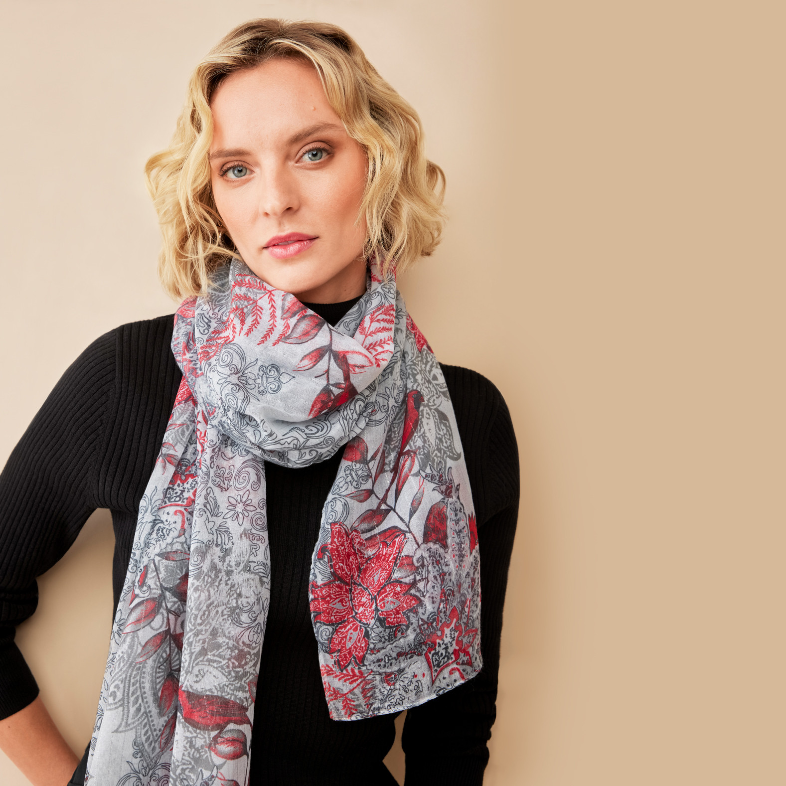 Cardinal Scarf