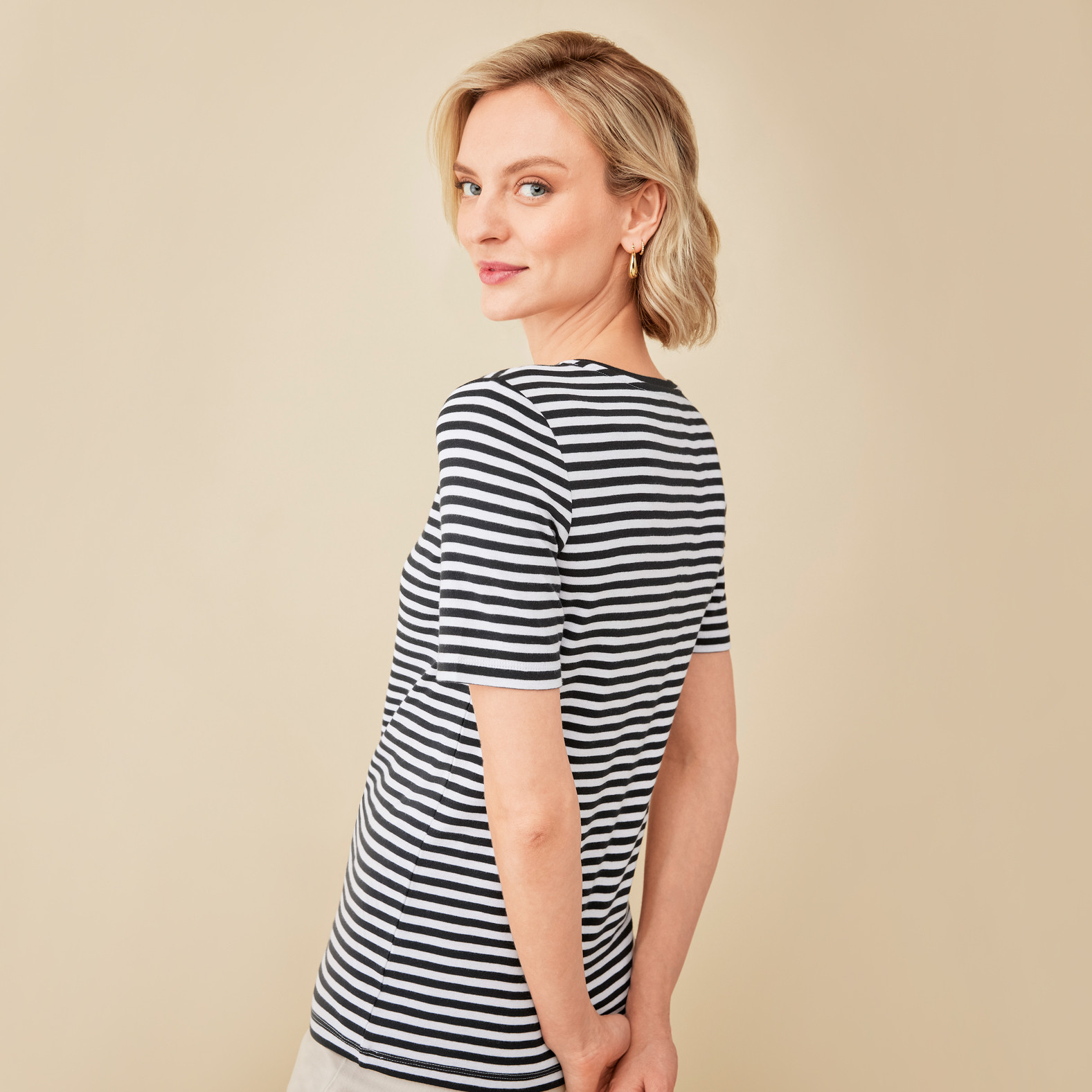 Everyday Fit Striped Crewneck Tee Side View-Black