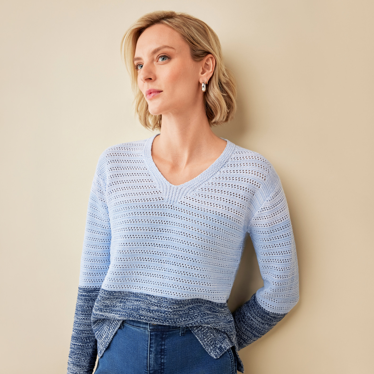 Knit V-Neck Sweater - Half Body Tucked