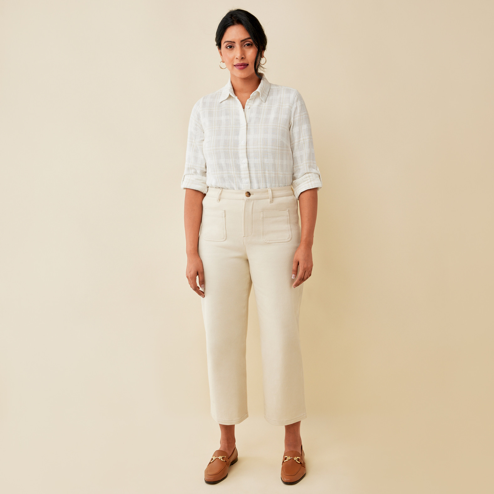 Patch Pocket Crop Pant Full Body