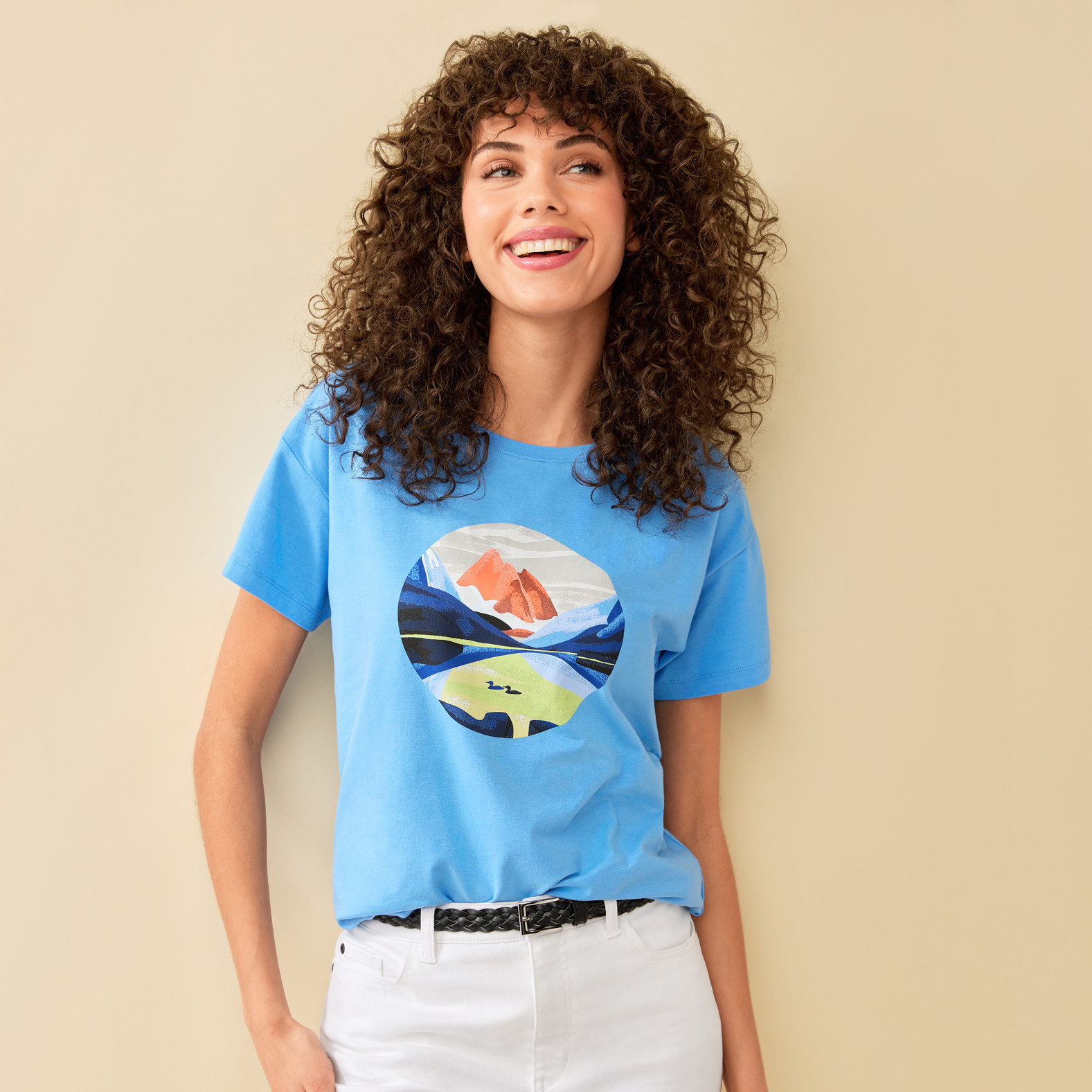 Comfort Fit Circle Graphic Tee