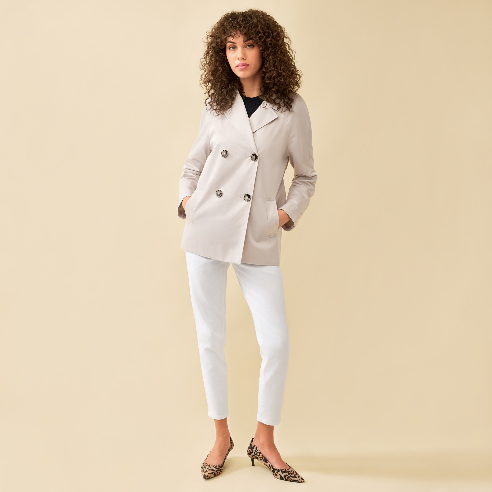 Short Trench Coat Full Body Buttoned