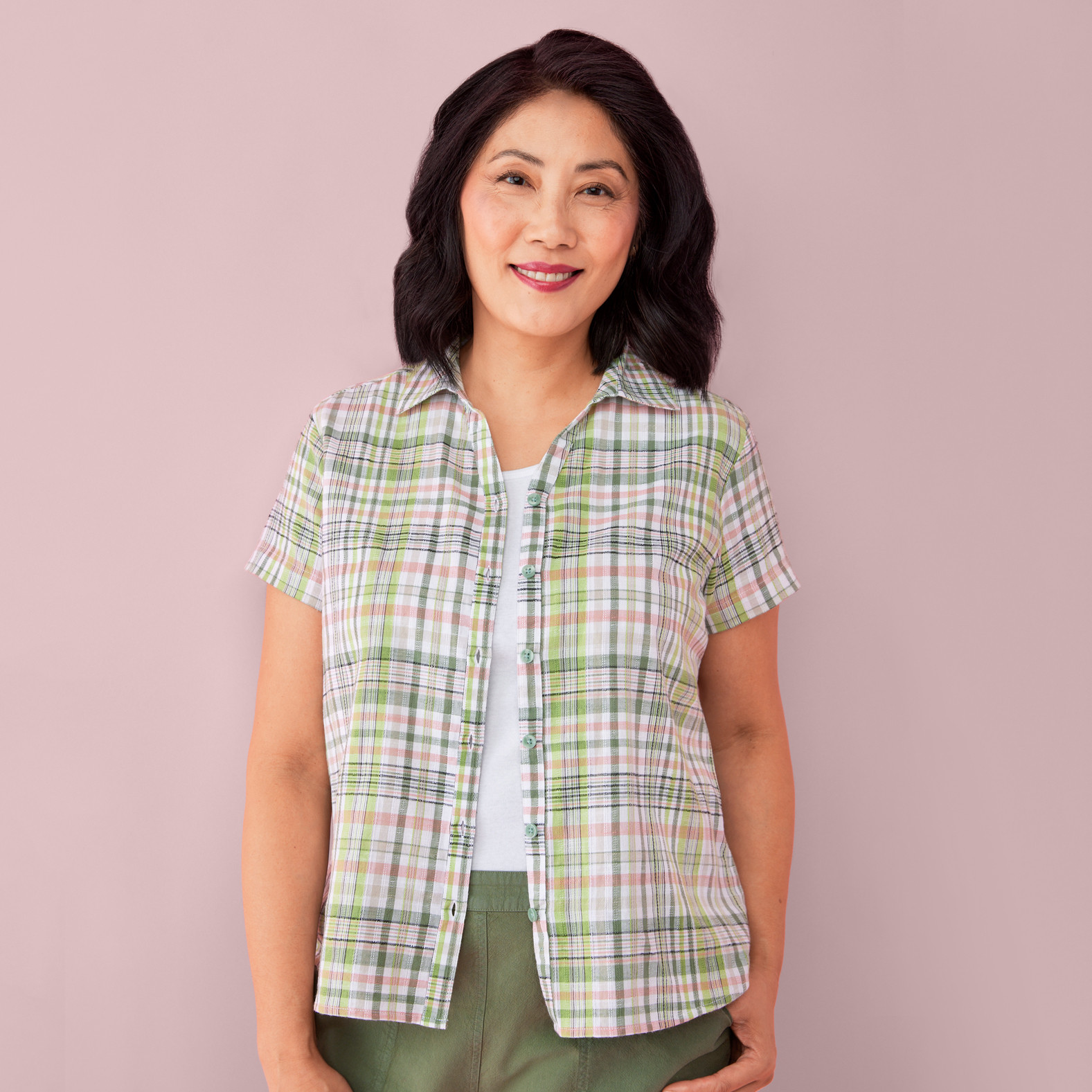 Petite - Plaid Short Sleeve Short
