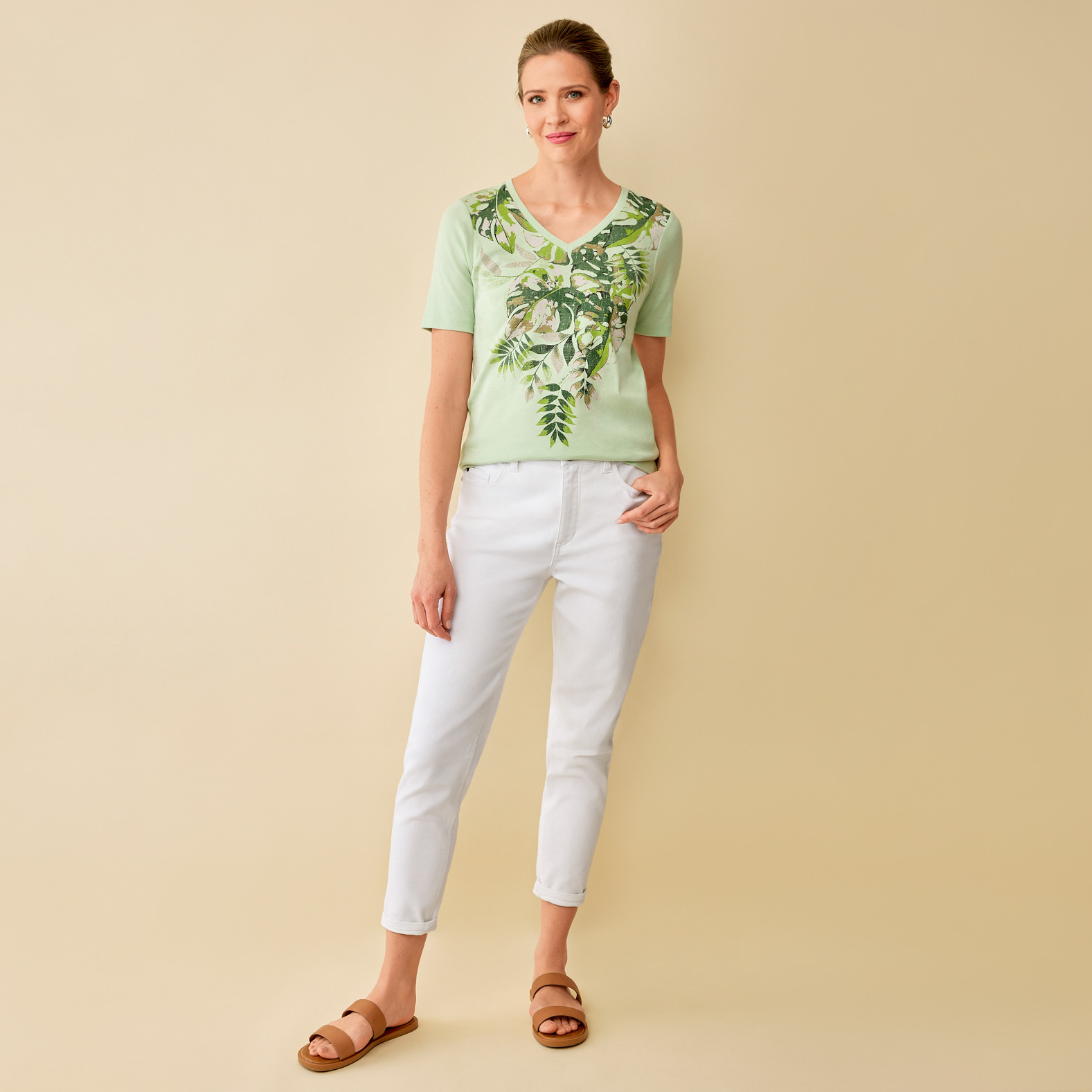 Everyday Fit V-Neck Leaf Pattern Tee Full Body Tucked