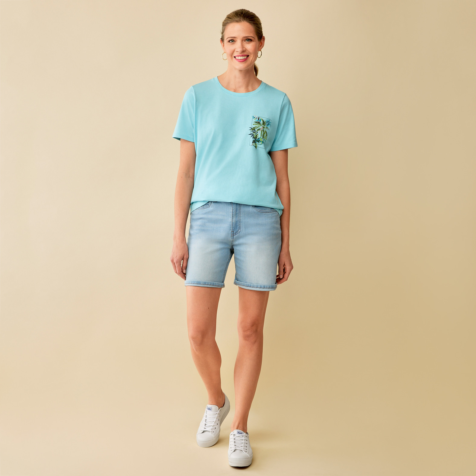 Semi Fit Palm Graphic Tee Full Body Tucked