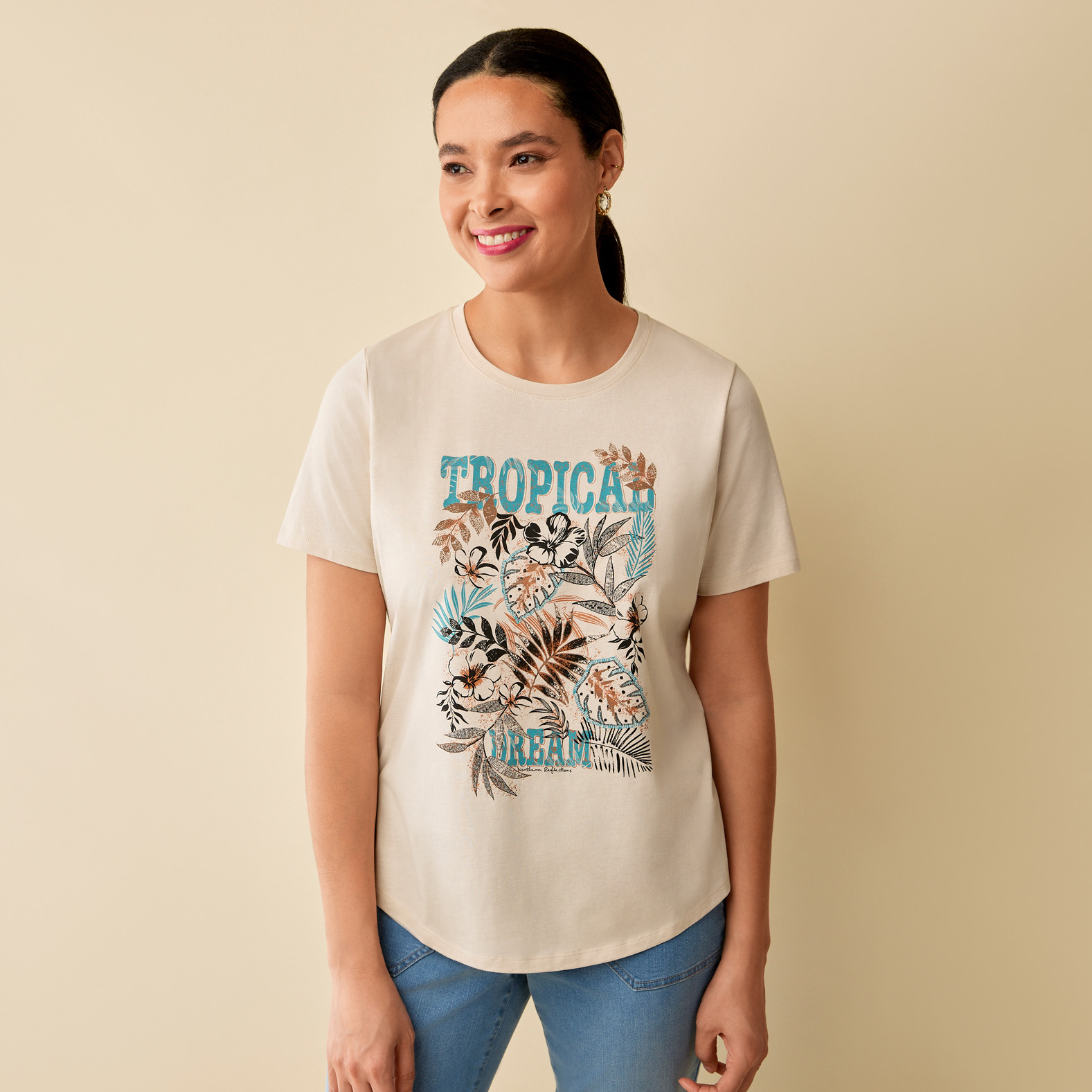 Semi Fit Tropical Print Tee Half Body