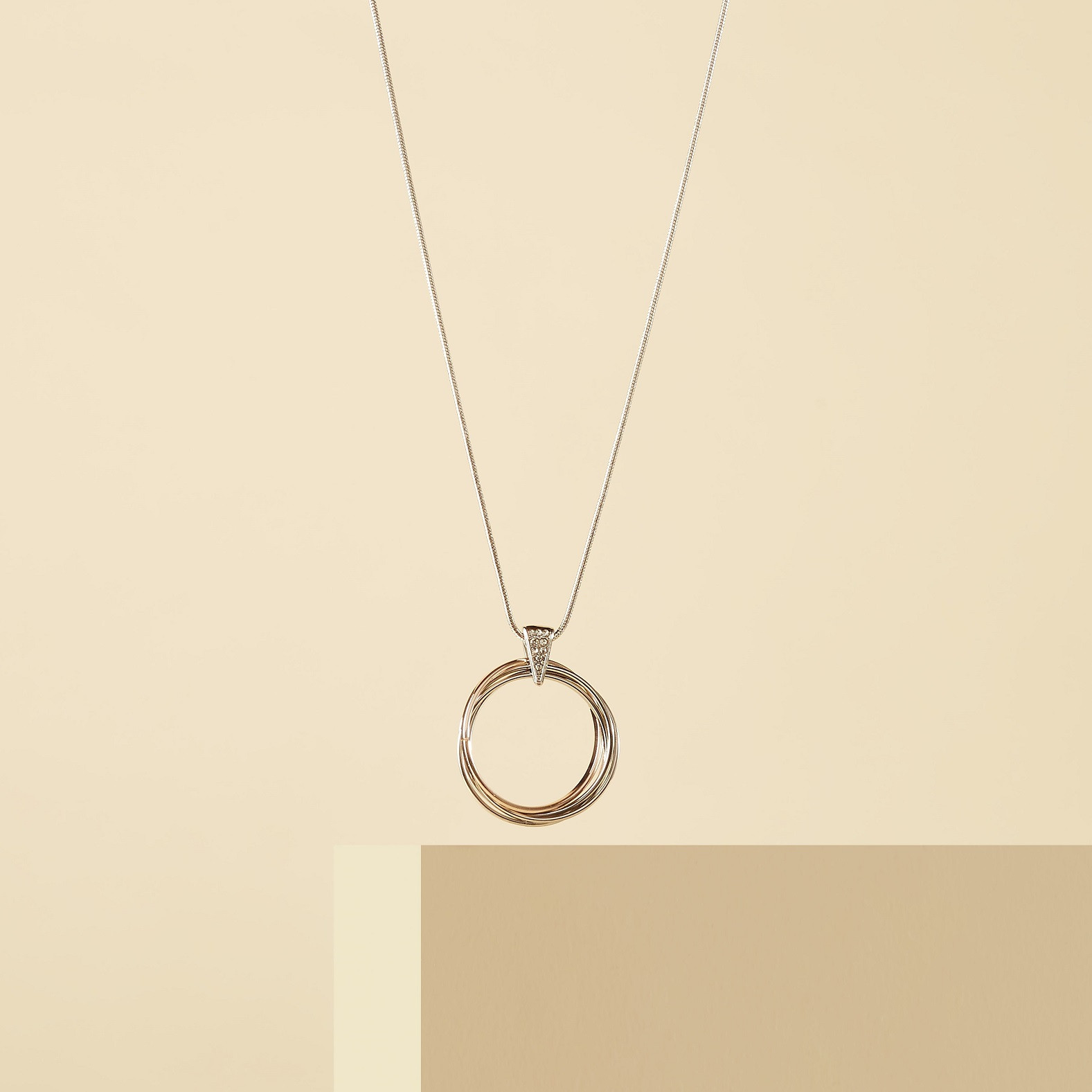 Interlocking Circle Necklace