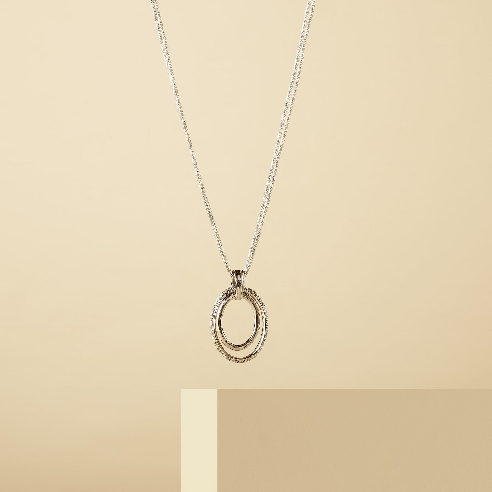 Long Oval Pendant Necklace