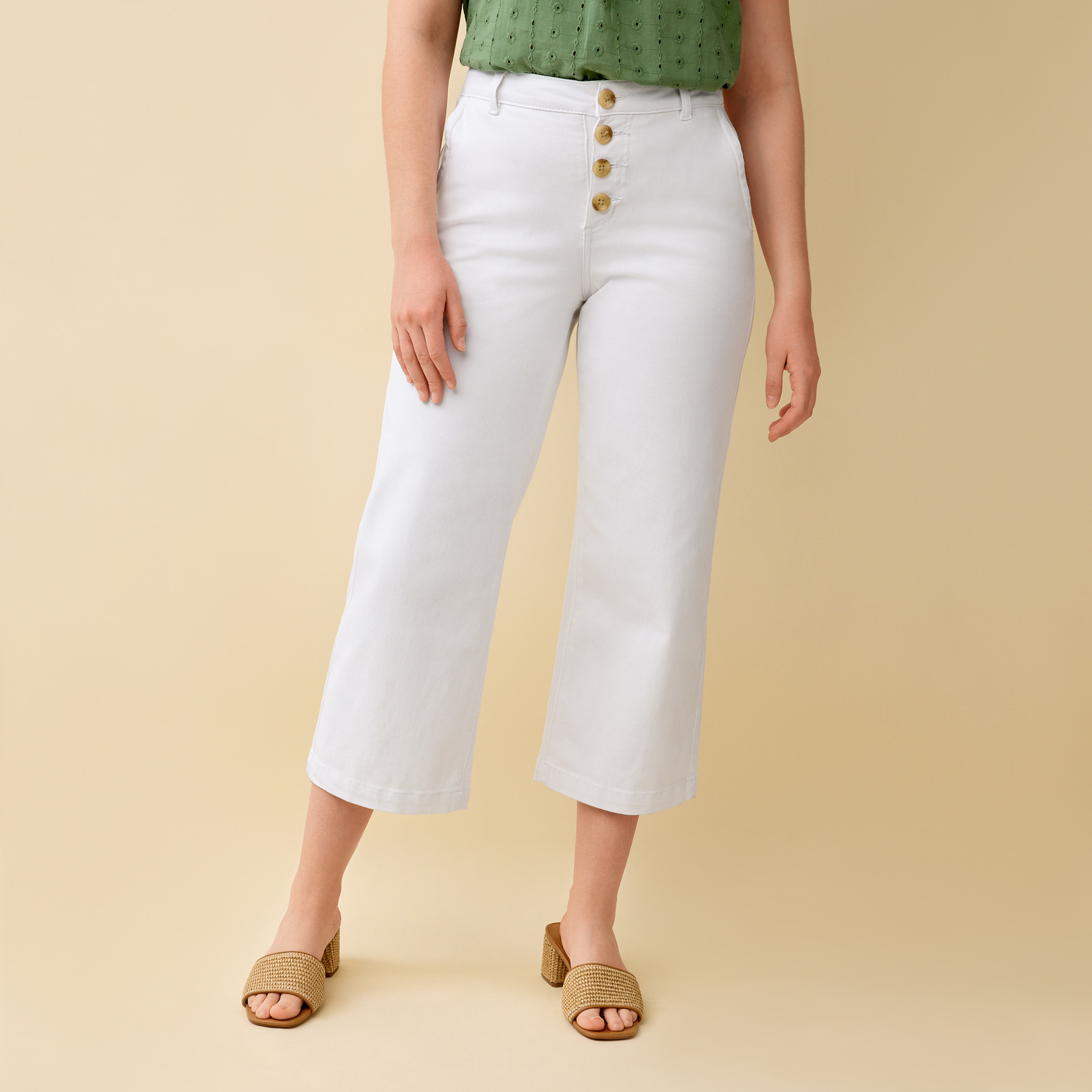 Button Front Crop Pant Half Body