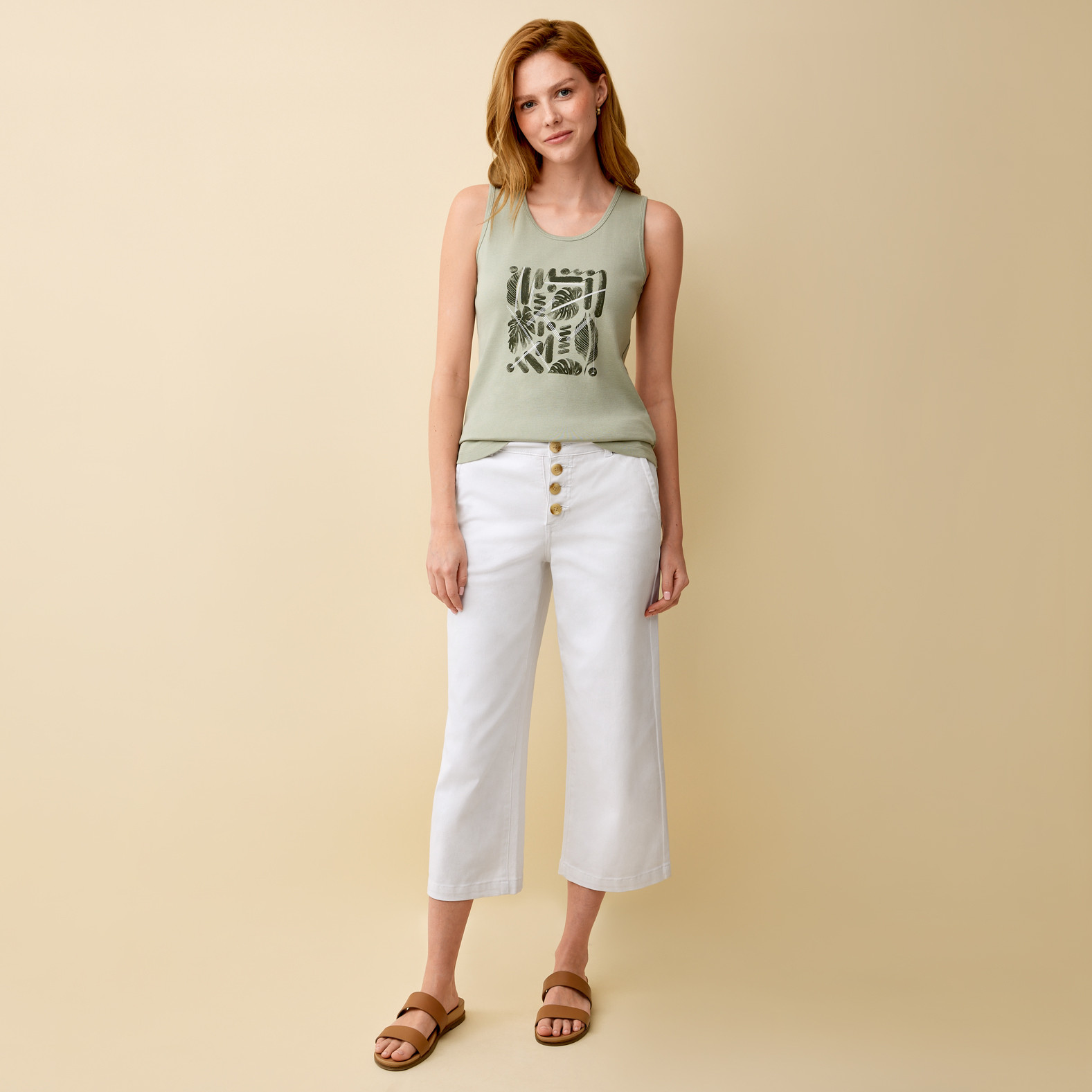 Everyday Fit Square Leaf Tank Full Body