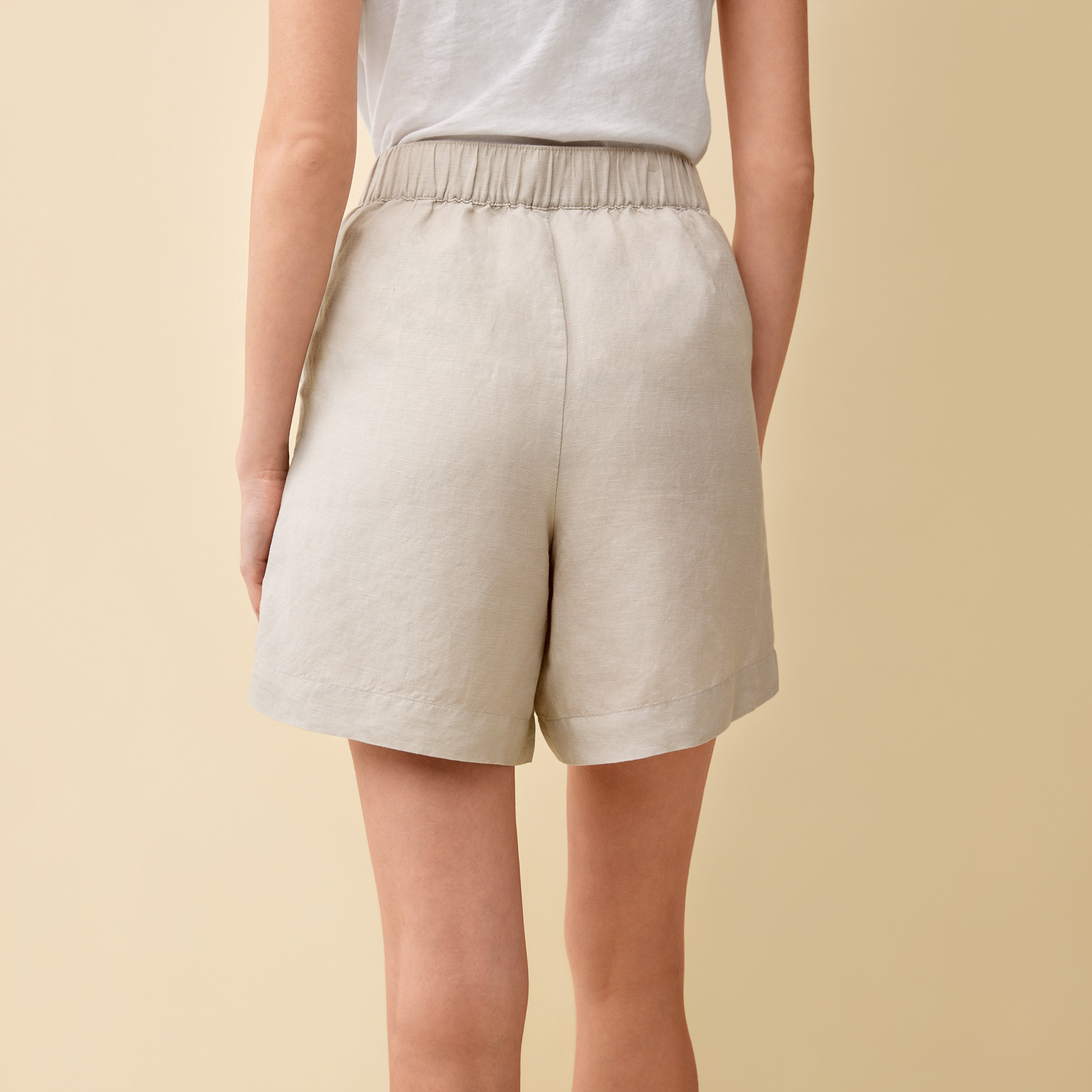 Linen-Blend Solid Short Back View
