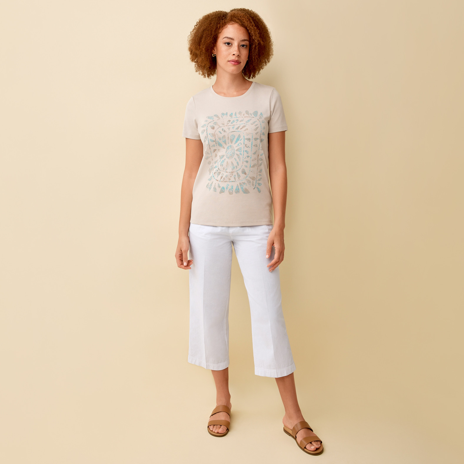 Everyday Fit Neutral Tee Full Body