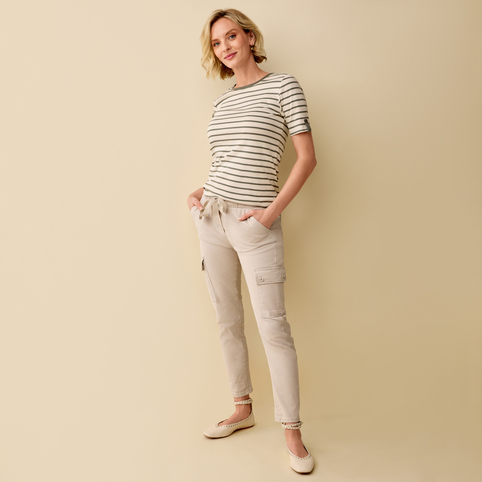 Cotton Stretch Cargo Jogger Full Body - Beige
