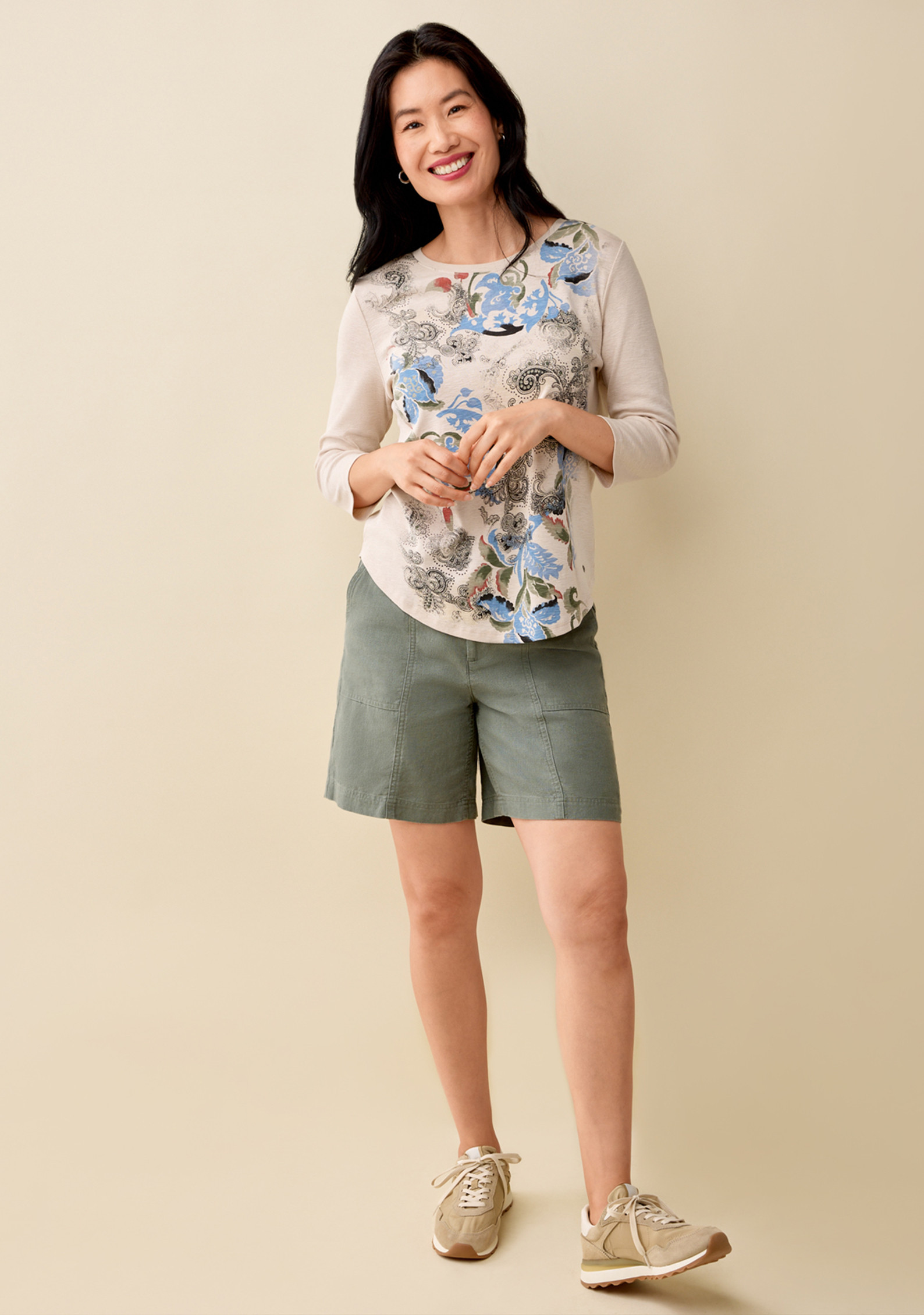3/4 Sleeve Crewneck Tee Full Body