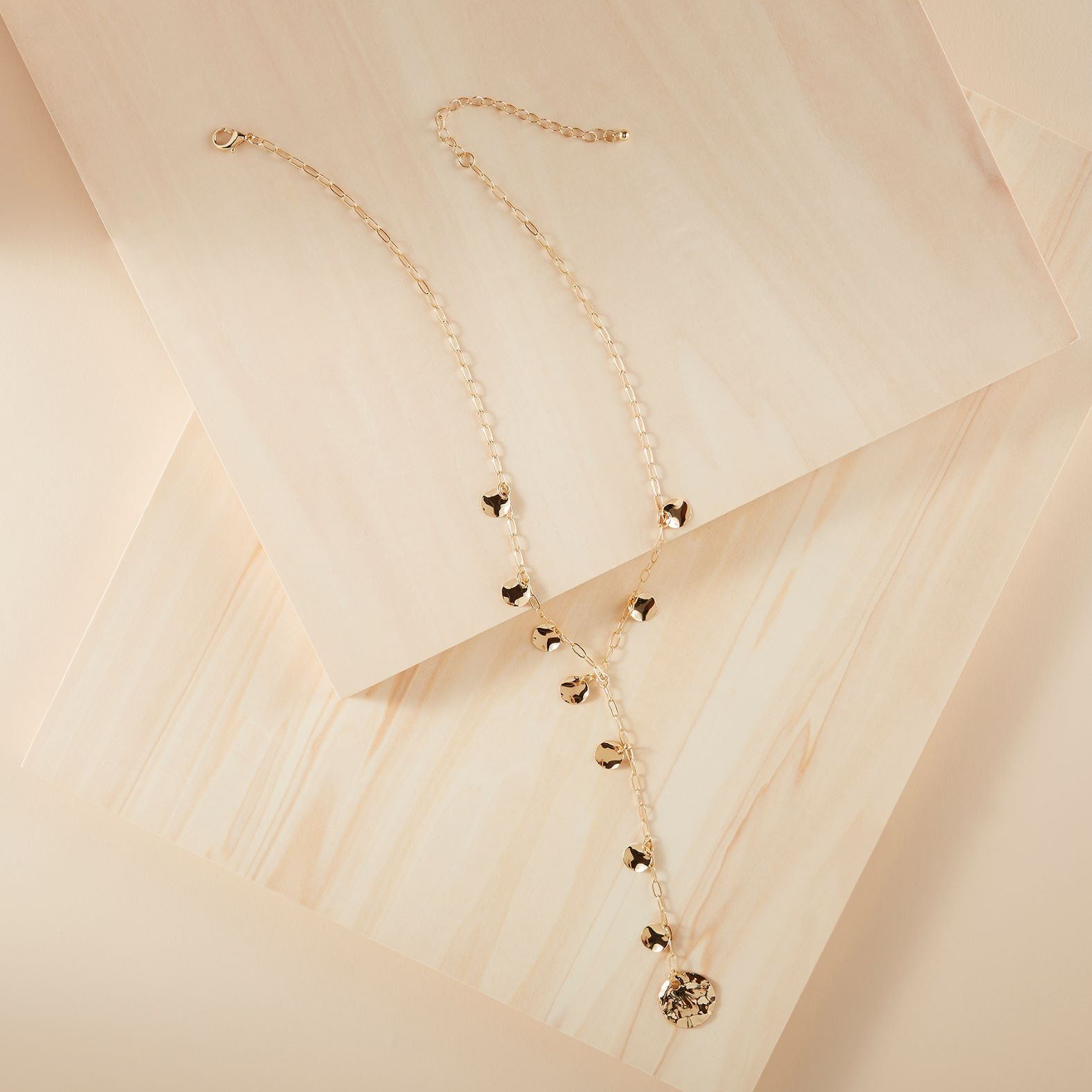 Y-Hammered Short Necklace