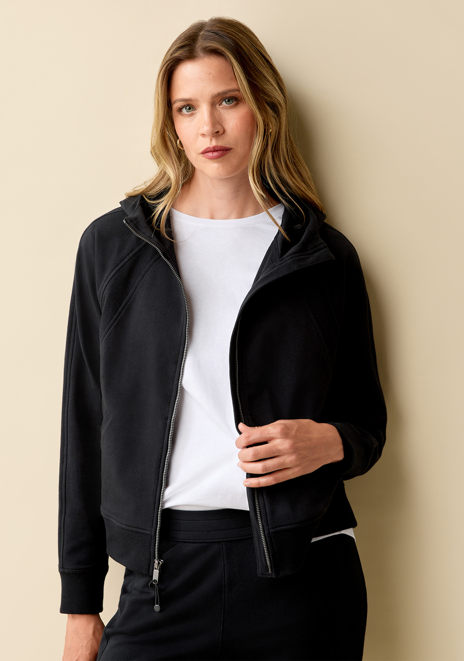 Contrast Knit Zip Up Hoodie Half Body Black