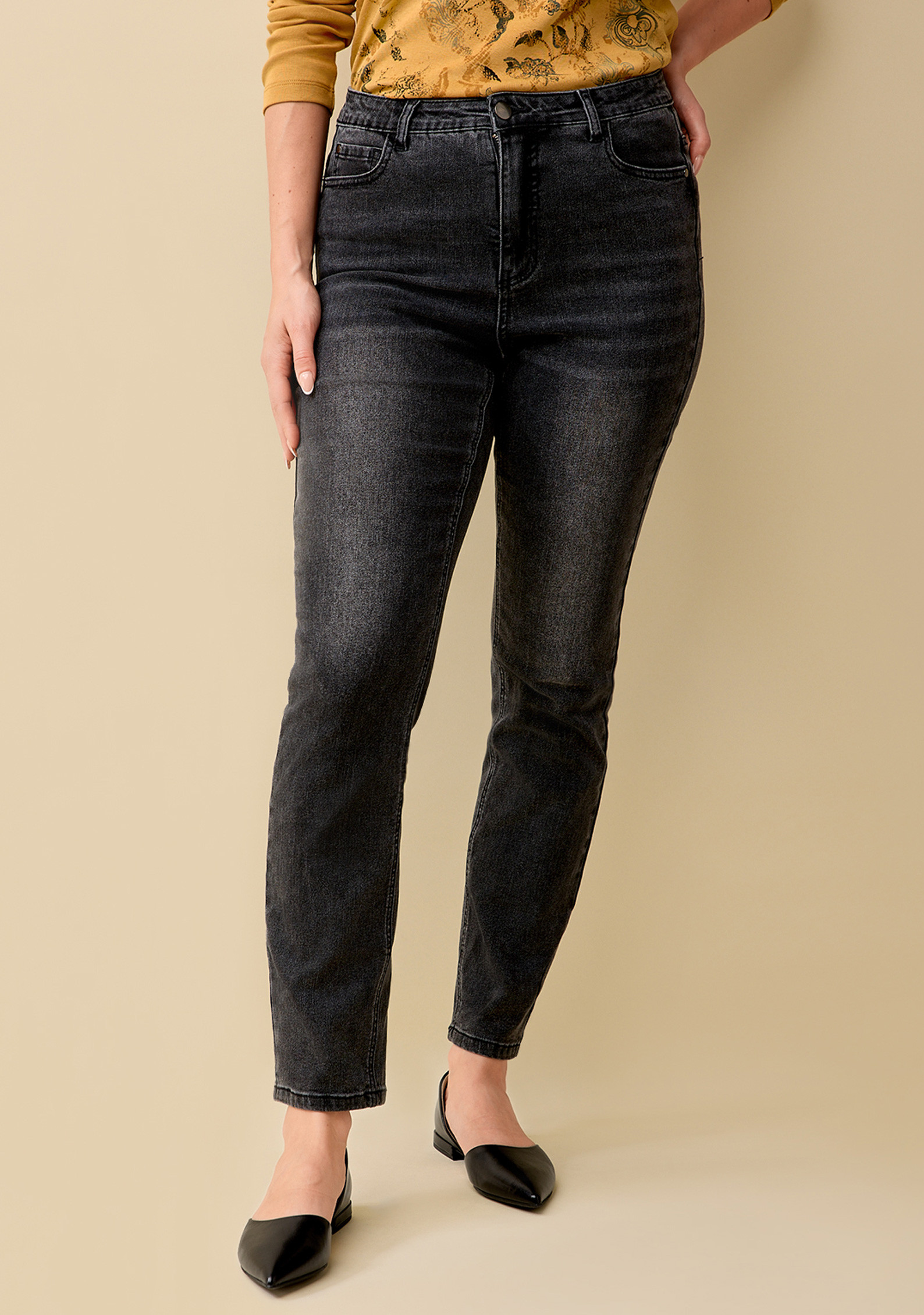High Rise Black Jean Half Body