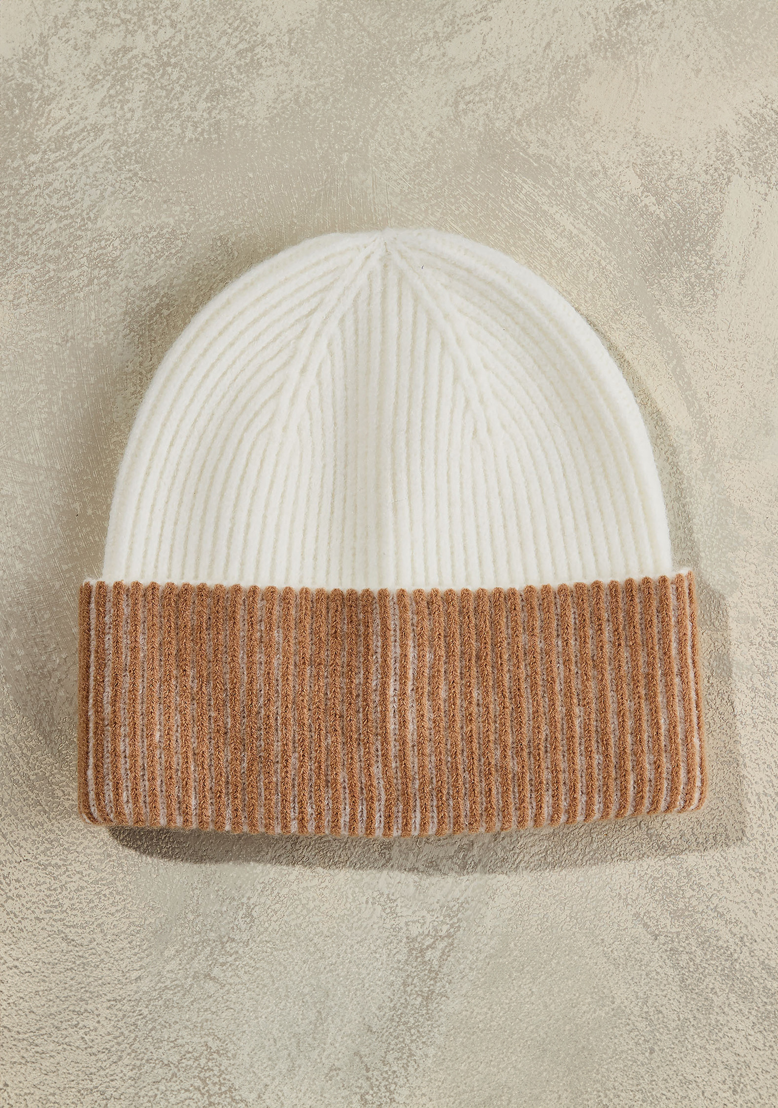 Contrast Rib Cuff Hat