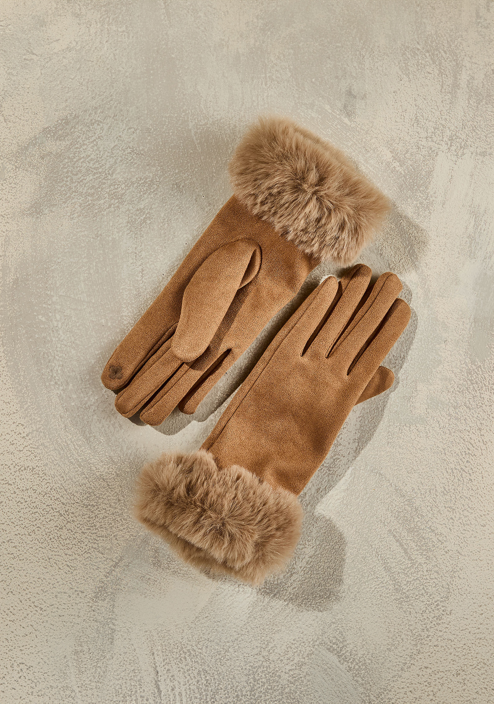 Faux Fur Texting Gloves-Camel Beige