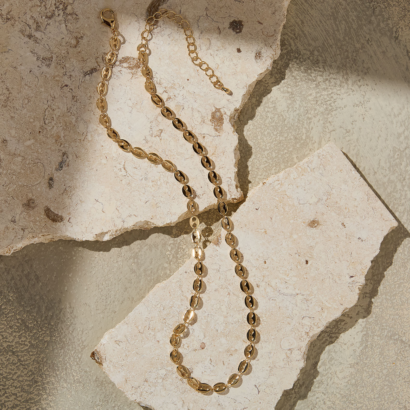 Short Chain Linked Necklace