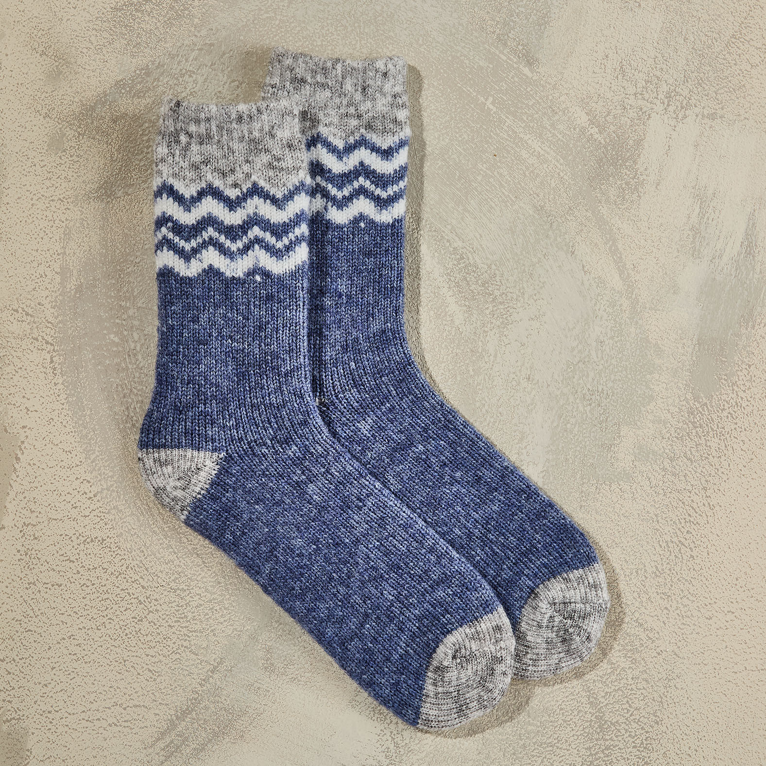 Zig Zag Pattern Crew Socks