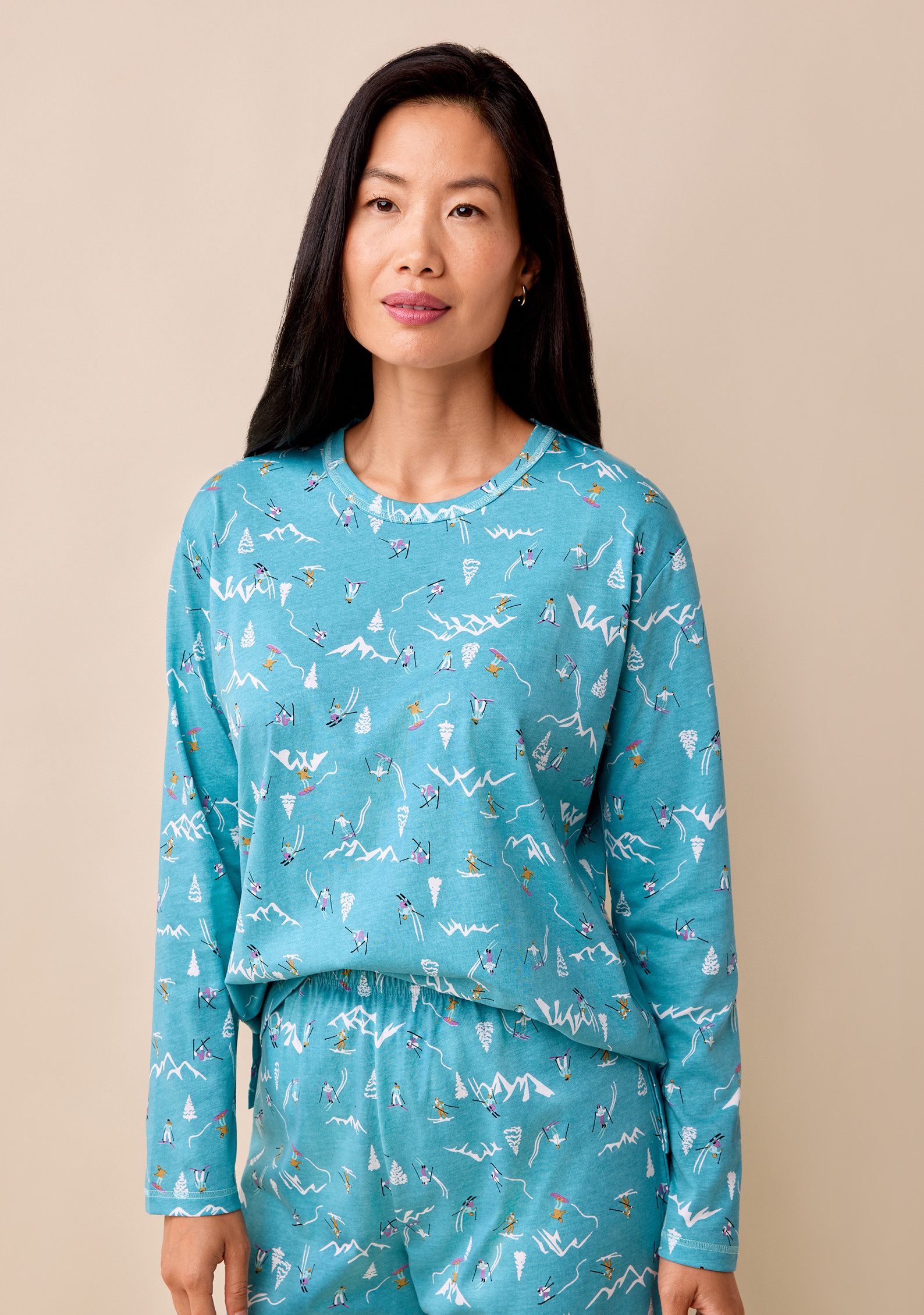 Festive Skiers 2 Piece Pyjama Set-Half Body