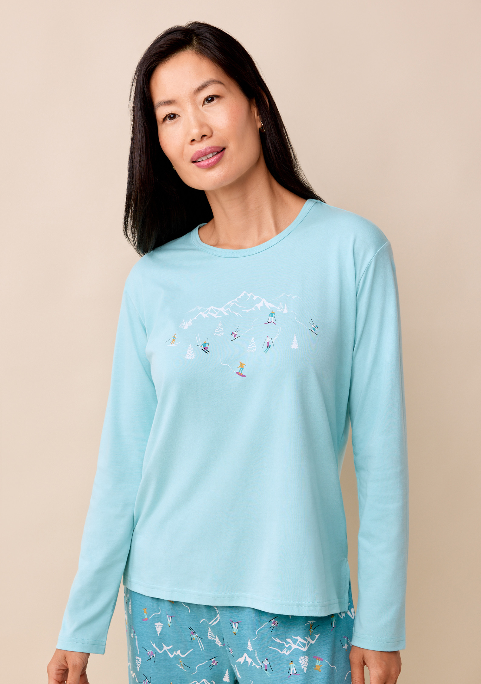 Festive Skiing 2 Piece Pyjama Set-Half Body