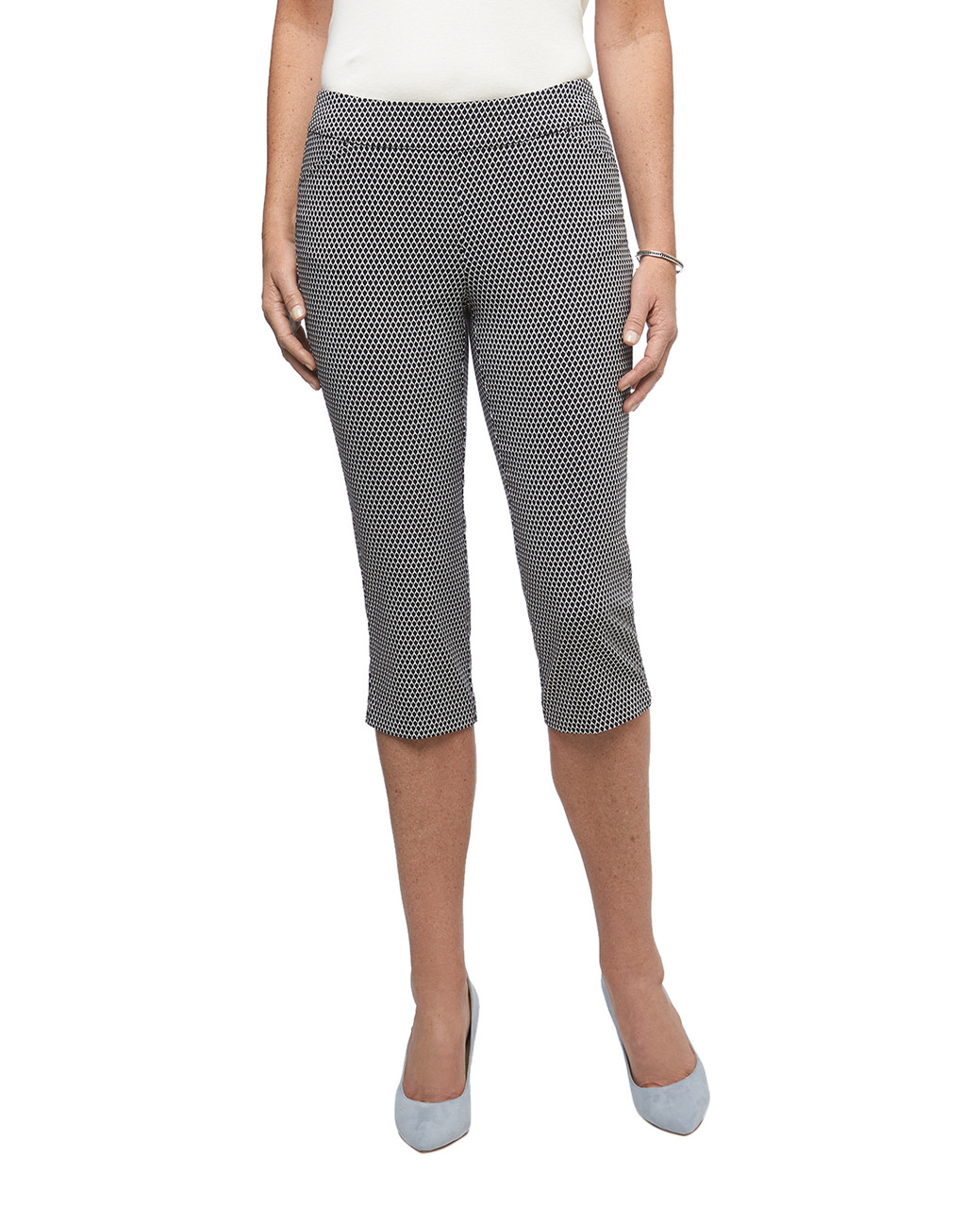 Women's black diamond printed  pull on comfort capri pants