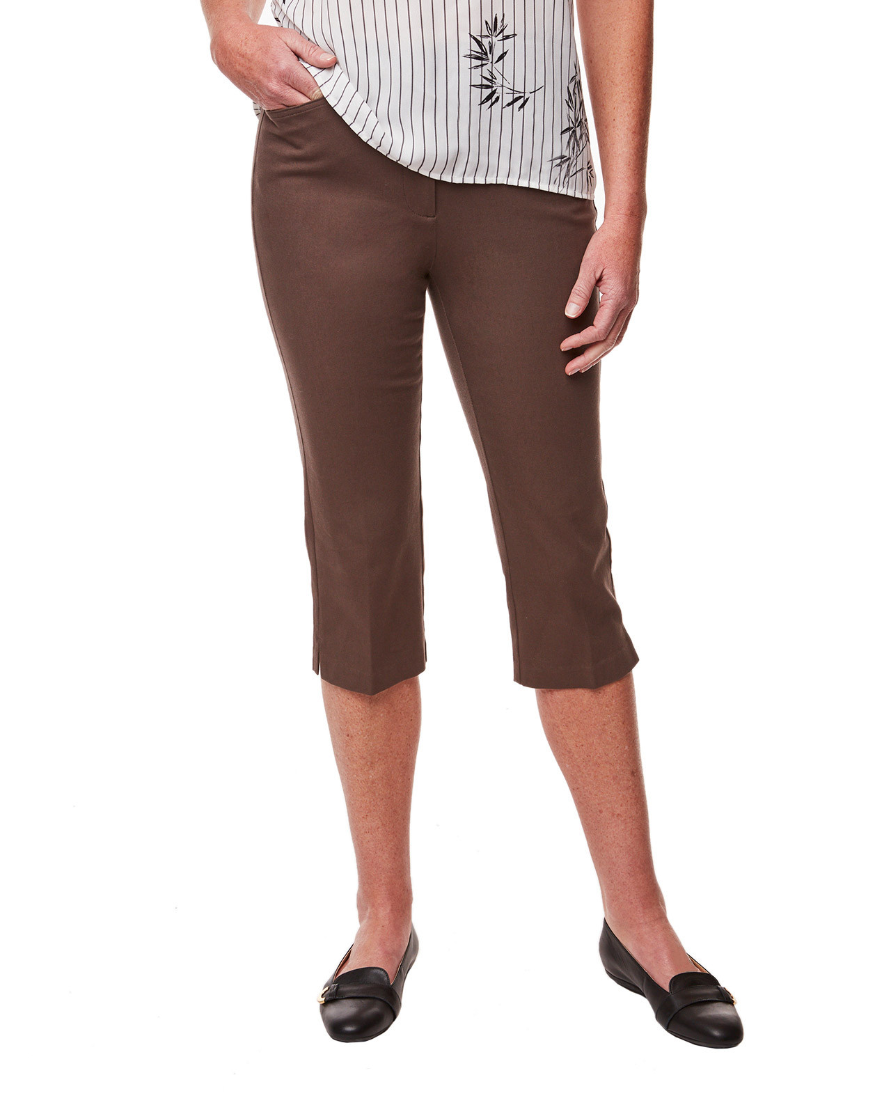 Women's slim fit capri pants