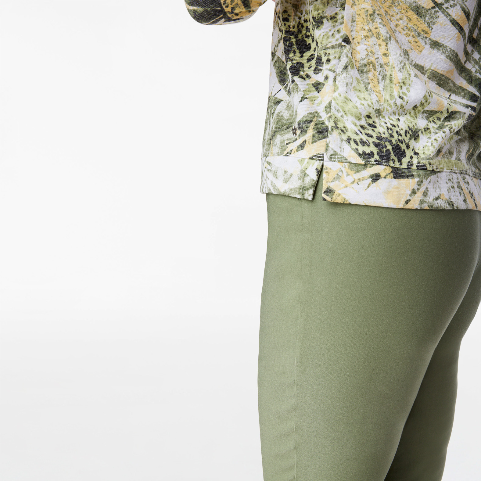 Petite - Leaf Print Top
