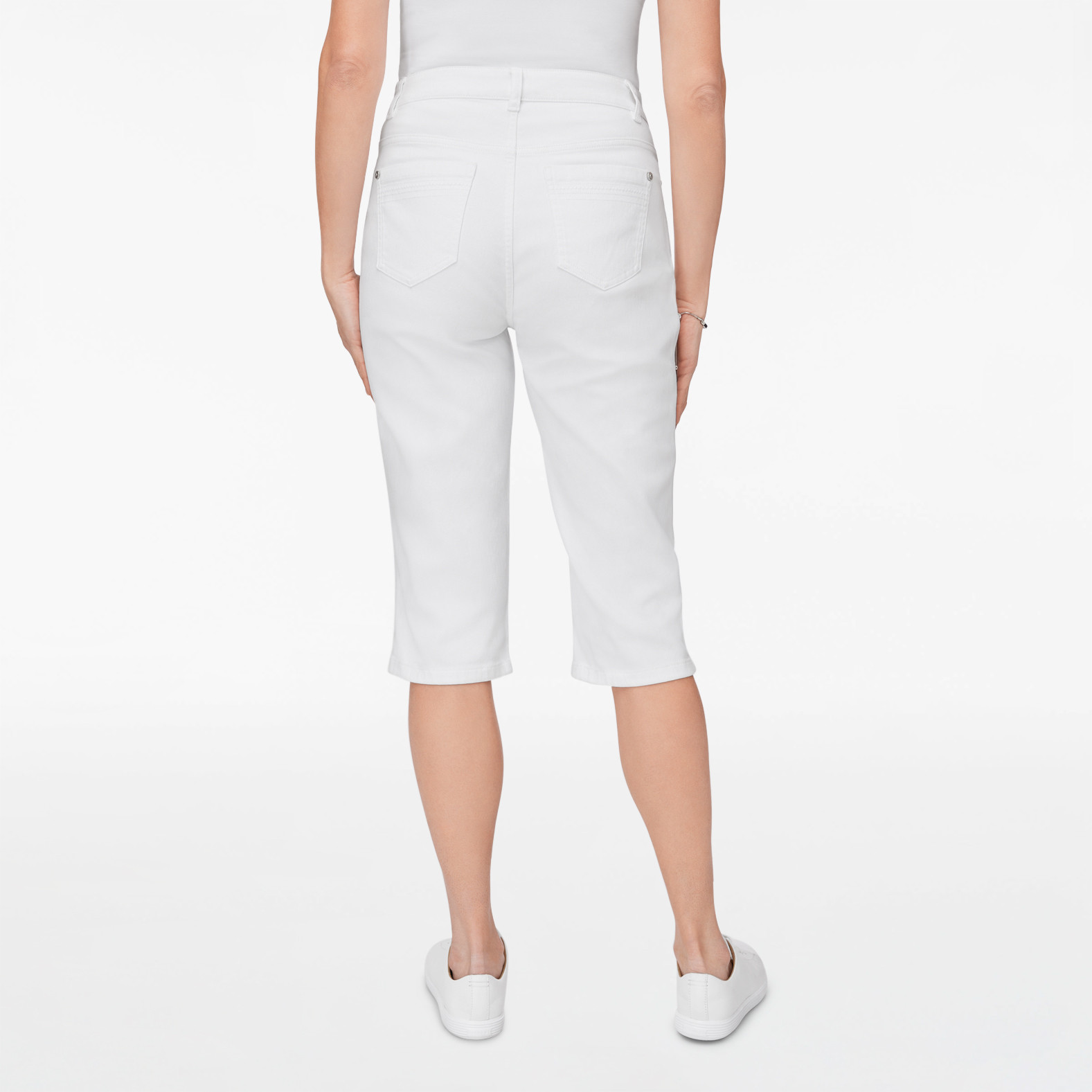 Curvy Essential Saddle Stitch Capri