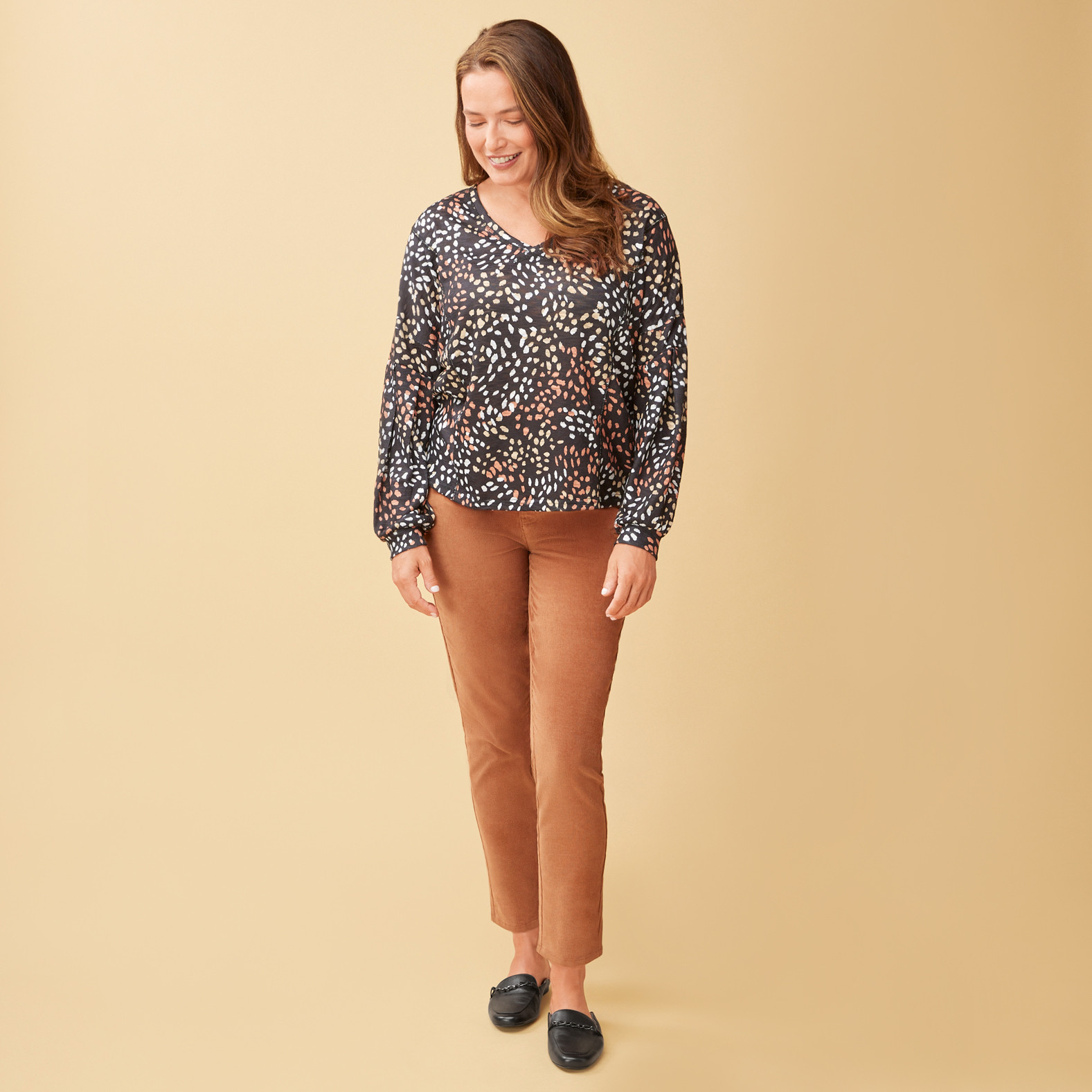Long Sleeve Dolman V Neck Print Top full body