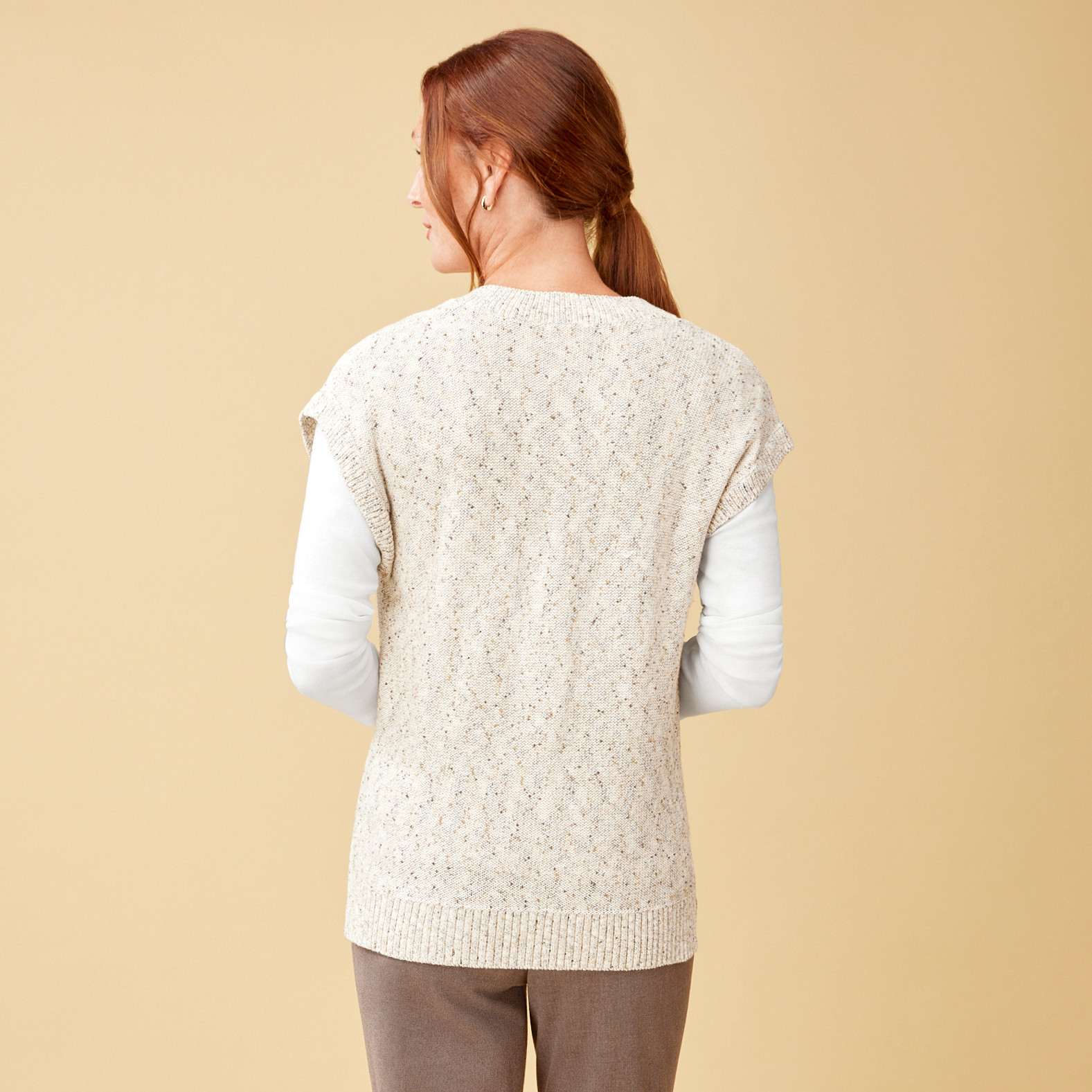 Nub Yarn Pullover Vest Back View